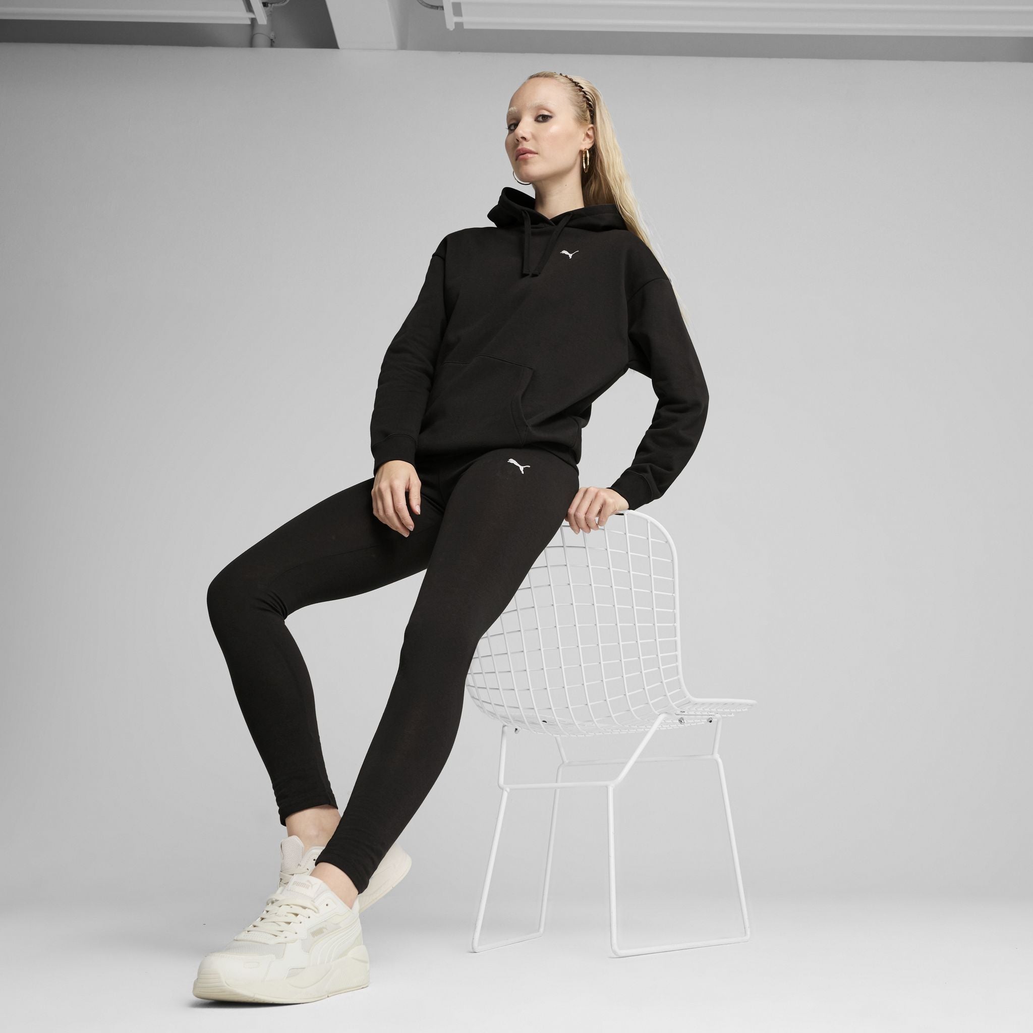 PUMA ESS Womens Relaxed Hoodie