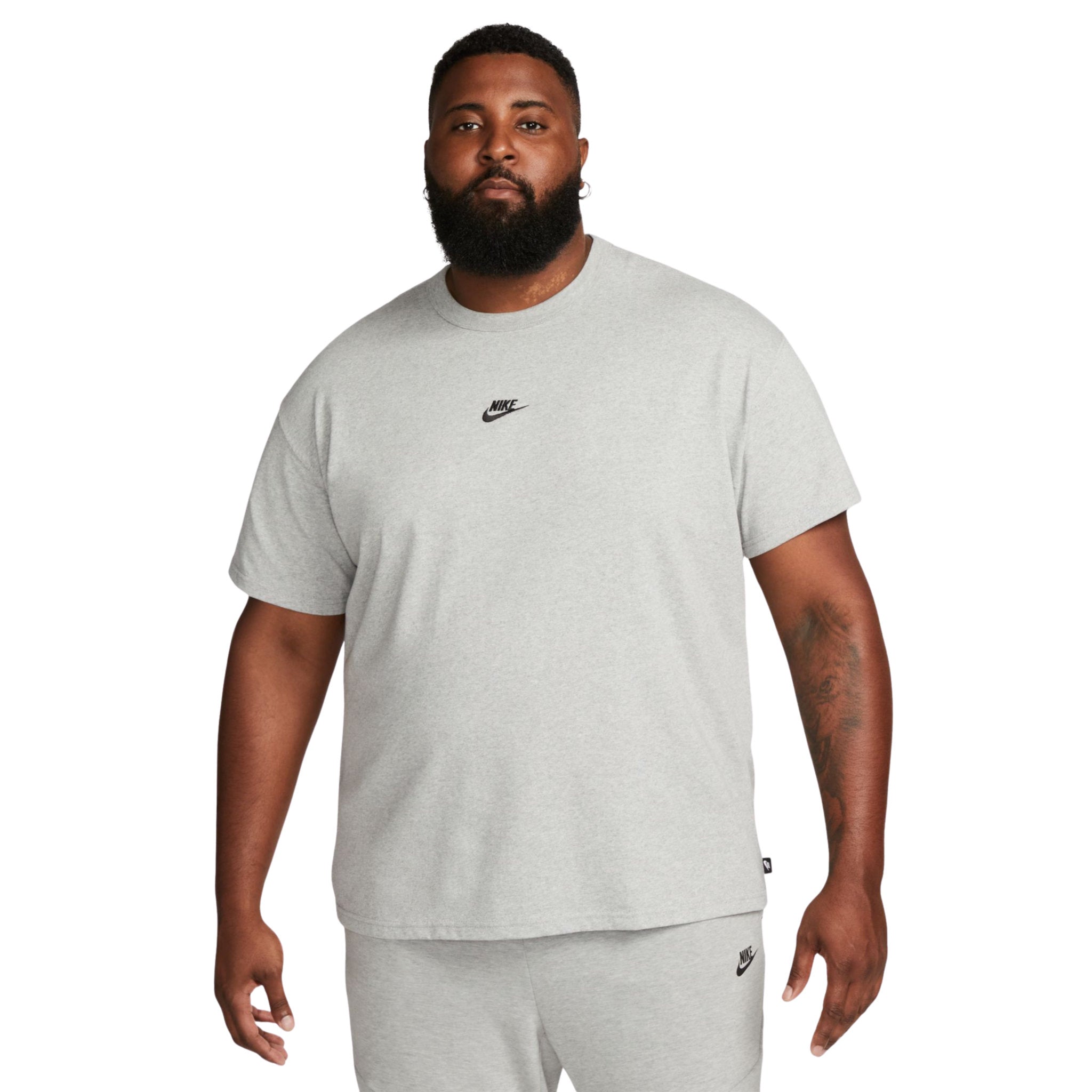 nike essential mens