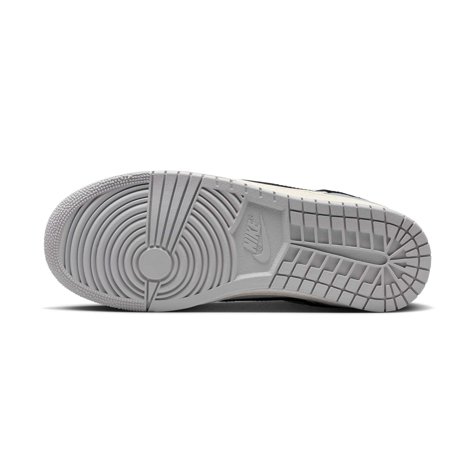 Nike Air Jordan Skyline Low Womens Shoes
