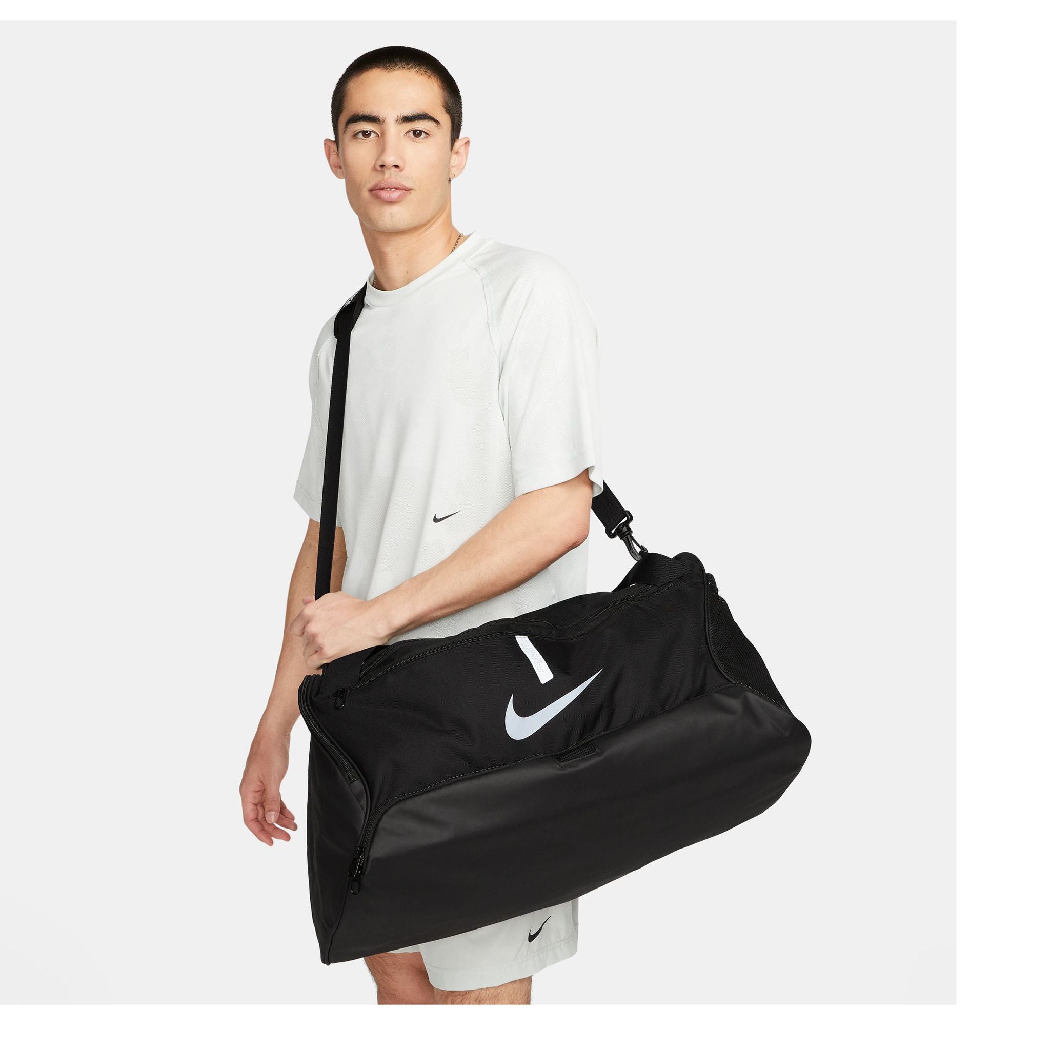 Nike Academy Team Football Medium Duffle Bag
