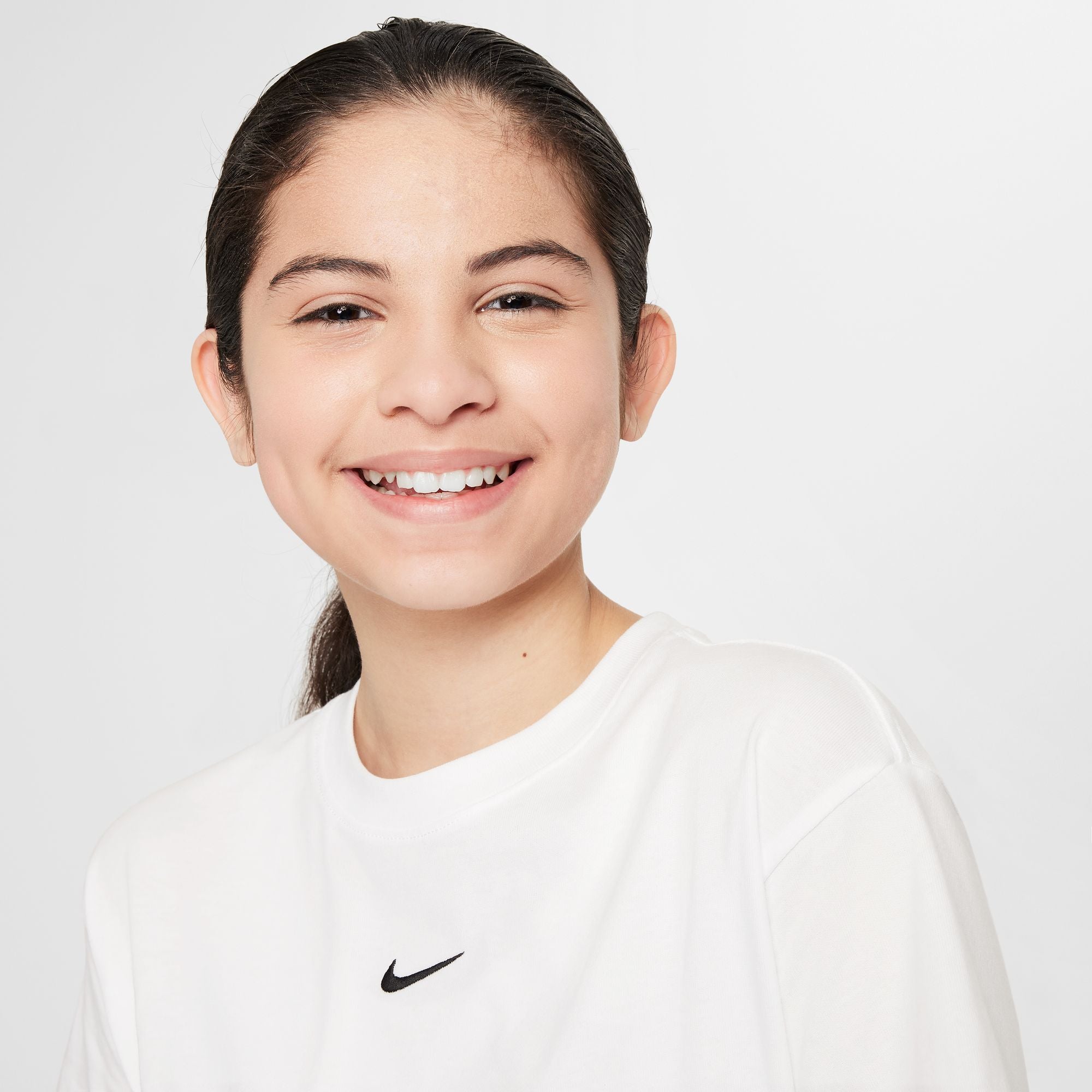 Nike Essential Kids Tee