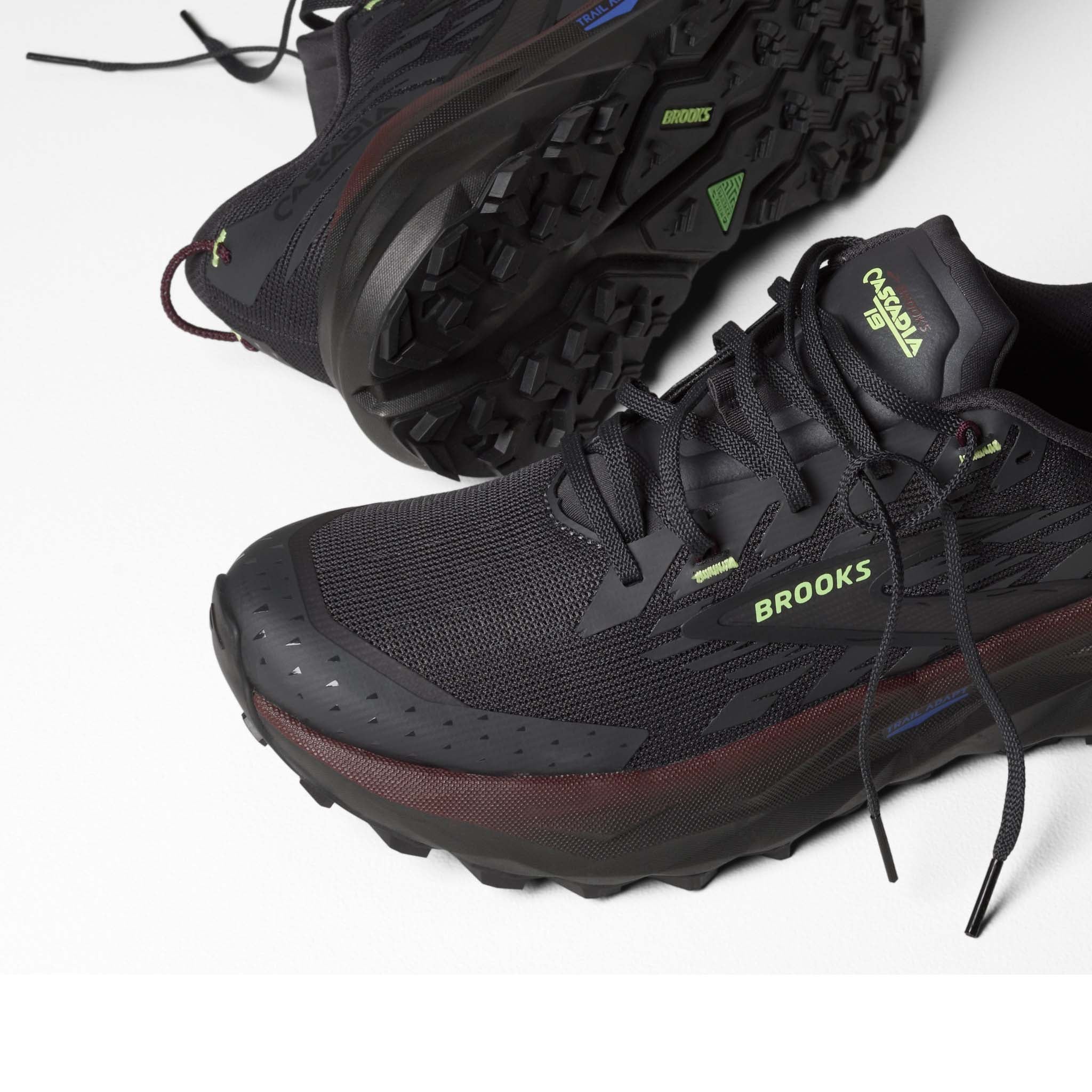 Brooks Cascadia 19 Mens Running Shoes