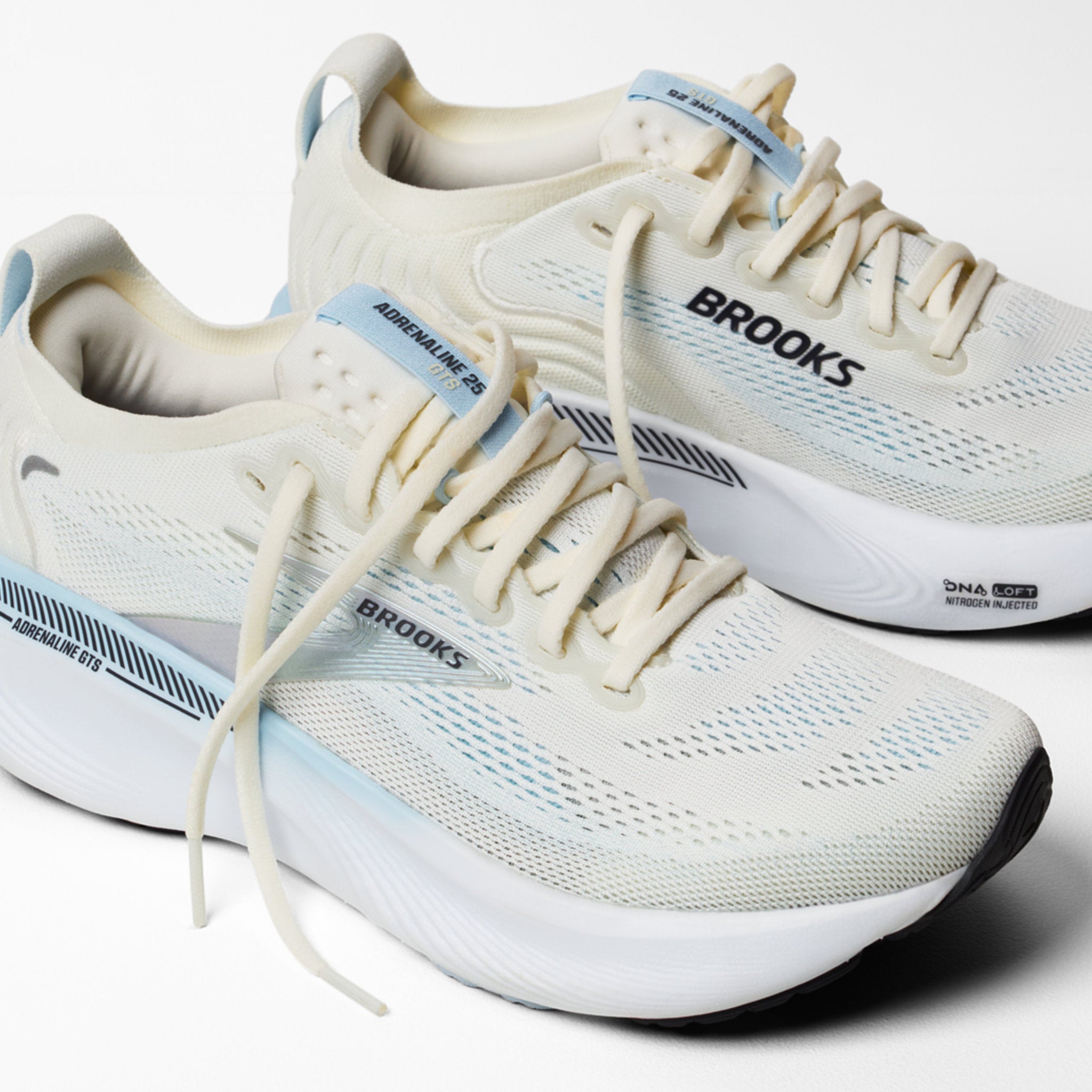 Brooks Adrenaline GTS 25 D Womens Running Shoes