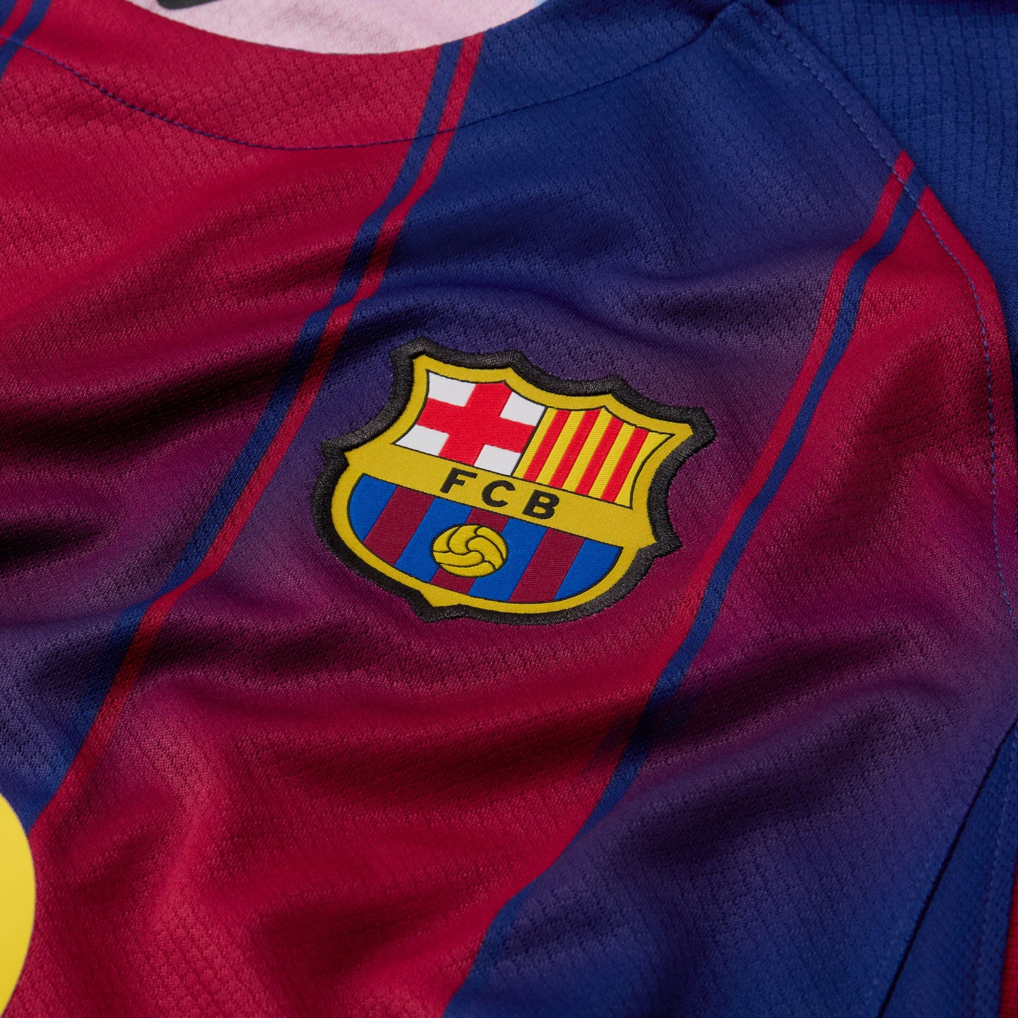 Nike FC Barcelona 2025/26 Stadium Home Dri-FIT Kids Soccer Replica Jersey