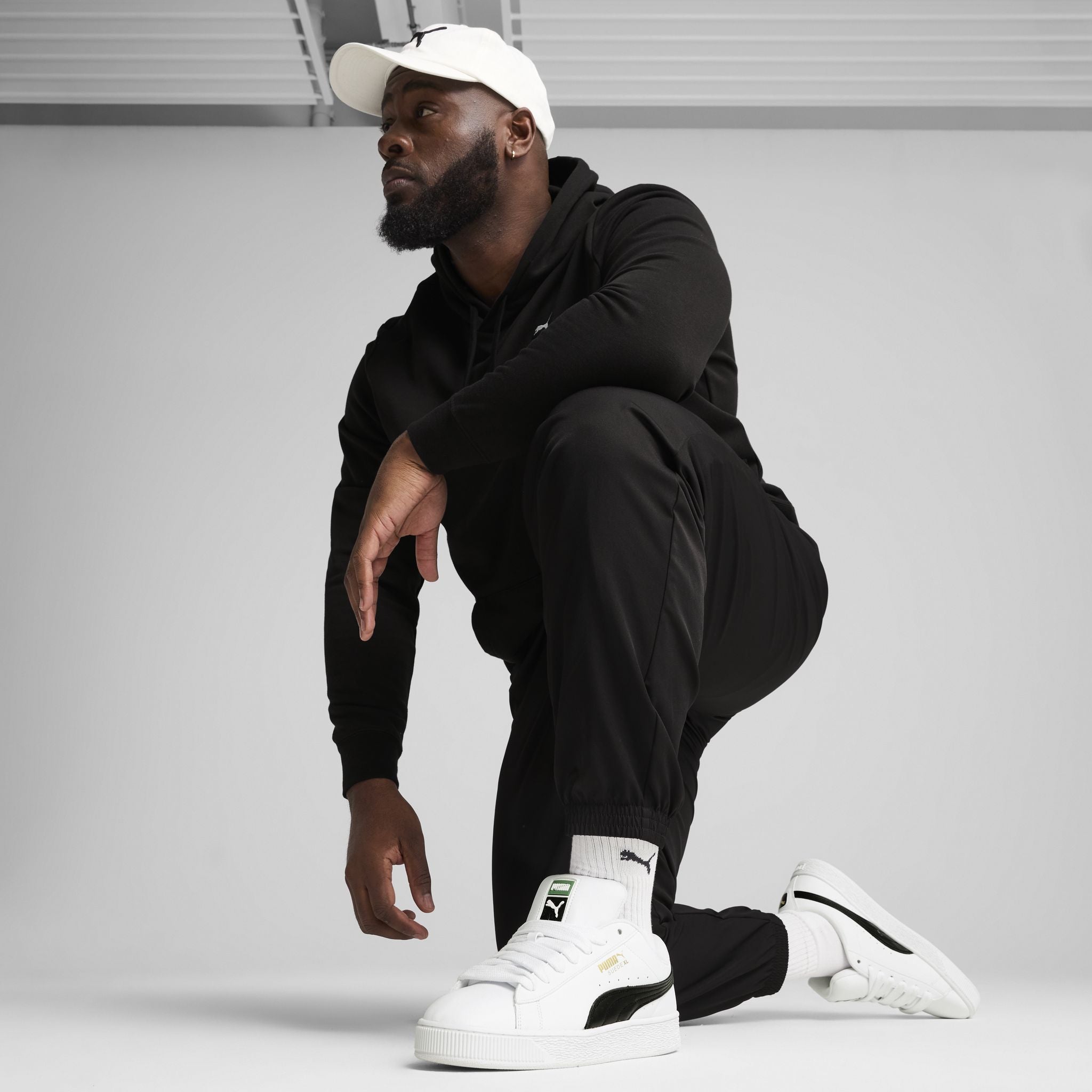 PUMA ESS Woven Closed Hem Mens Pants
