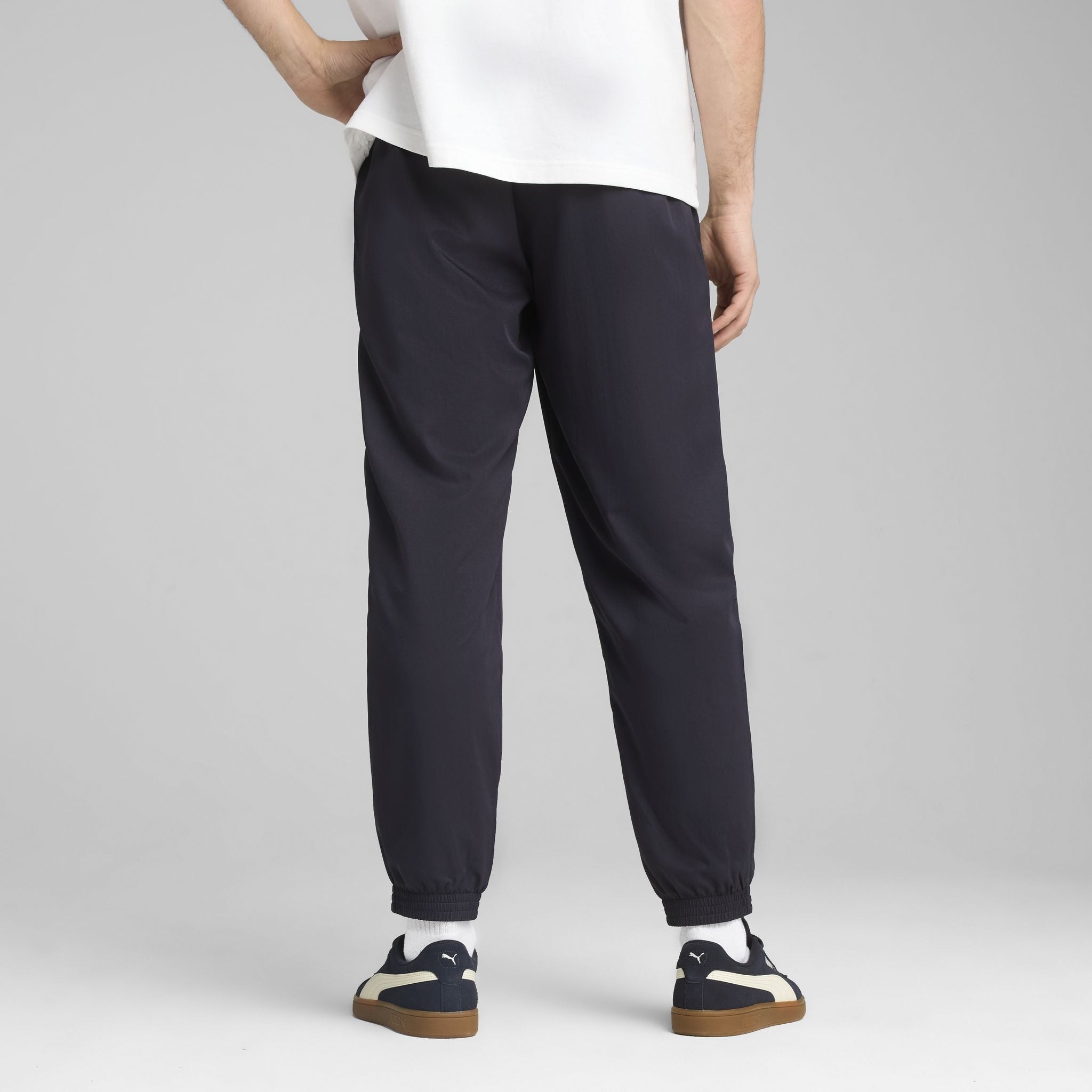 PUMA ESS Woven Closed Hem Mens Pants