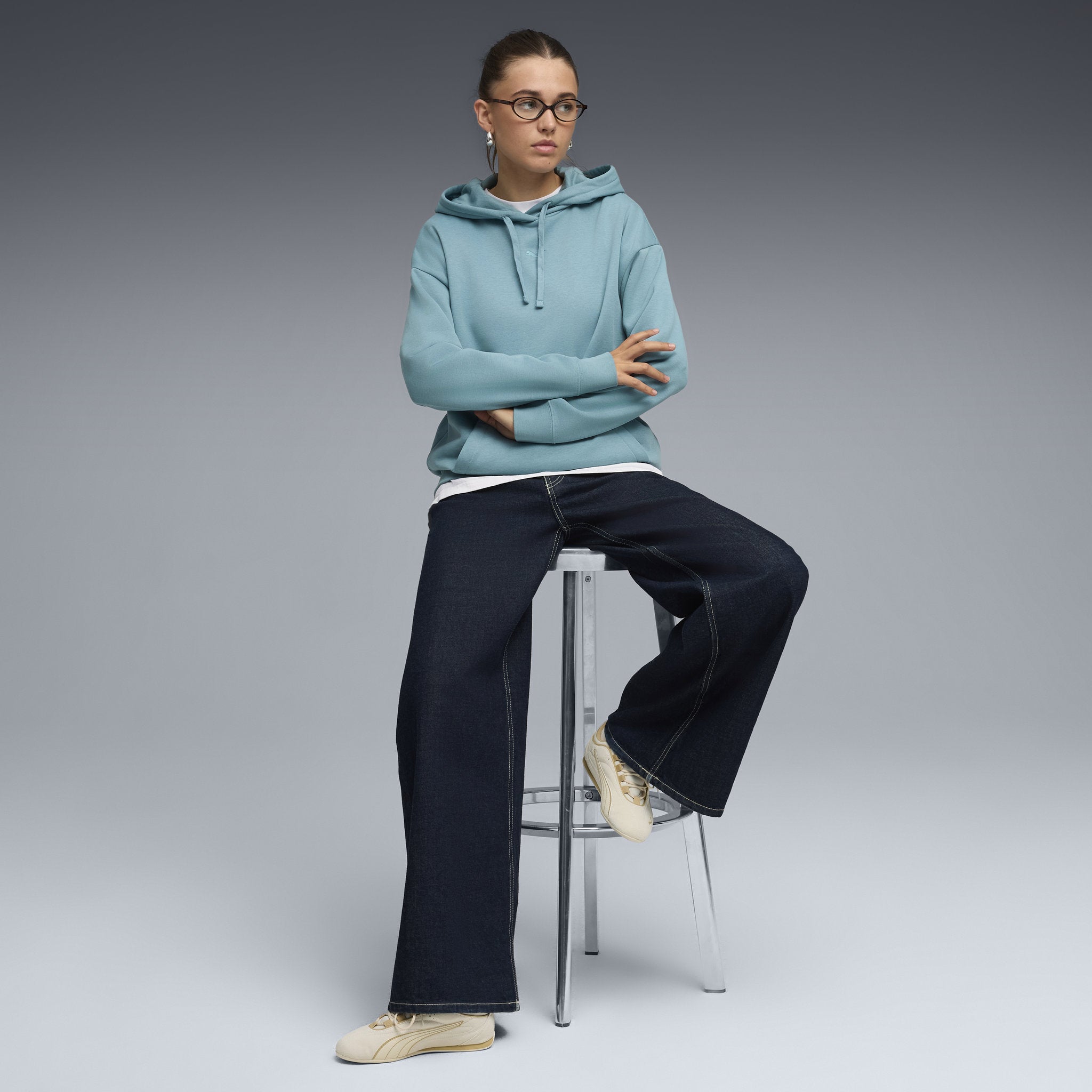 PUMA Essentials Cat Logo Womens Relaxed Hoodie