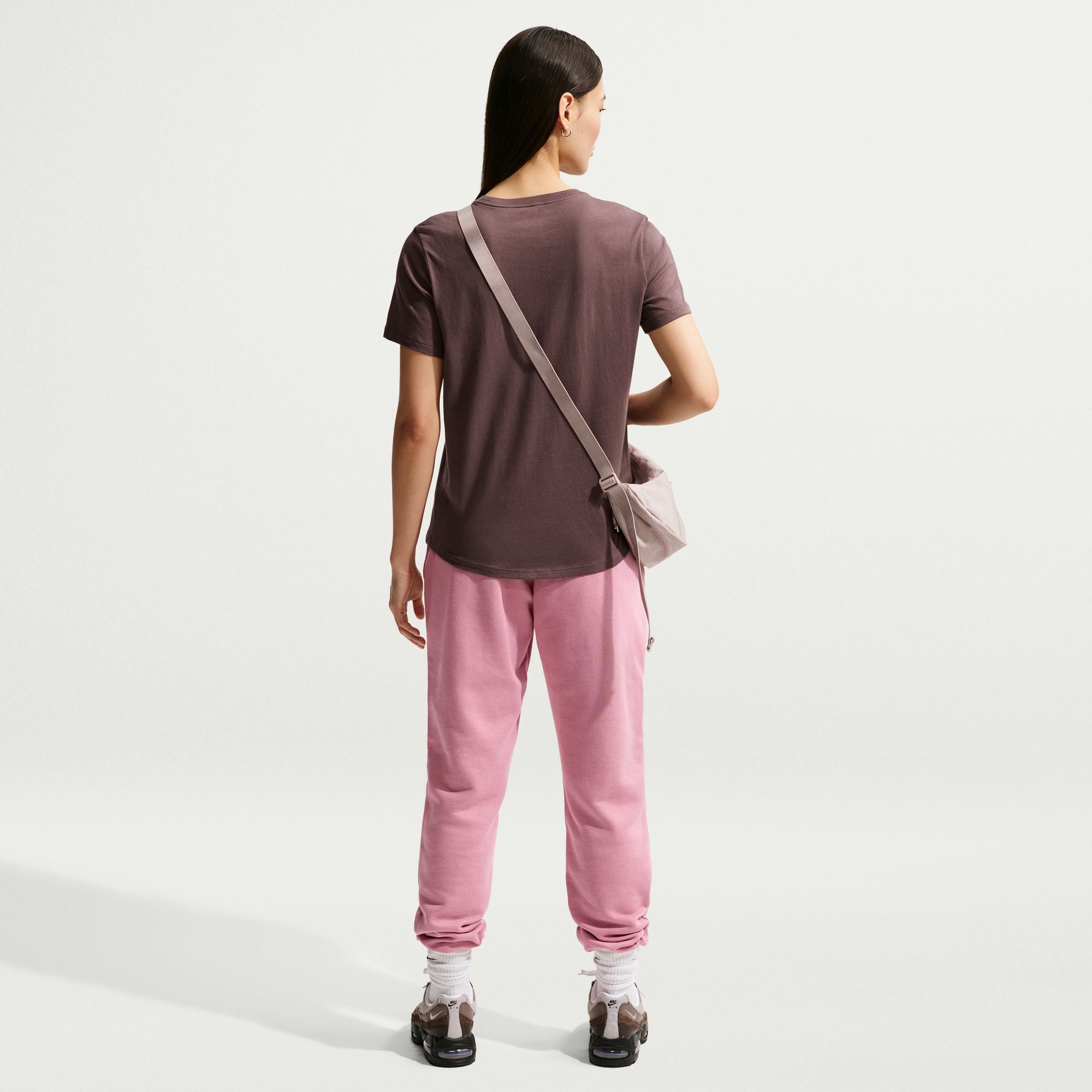 Nike Sportswear Club Essentials Womens Tee