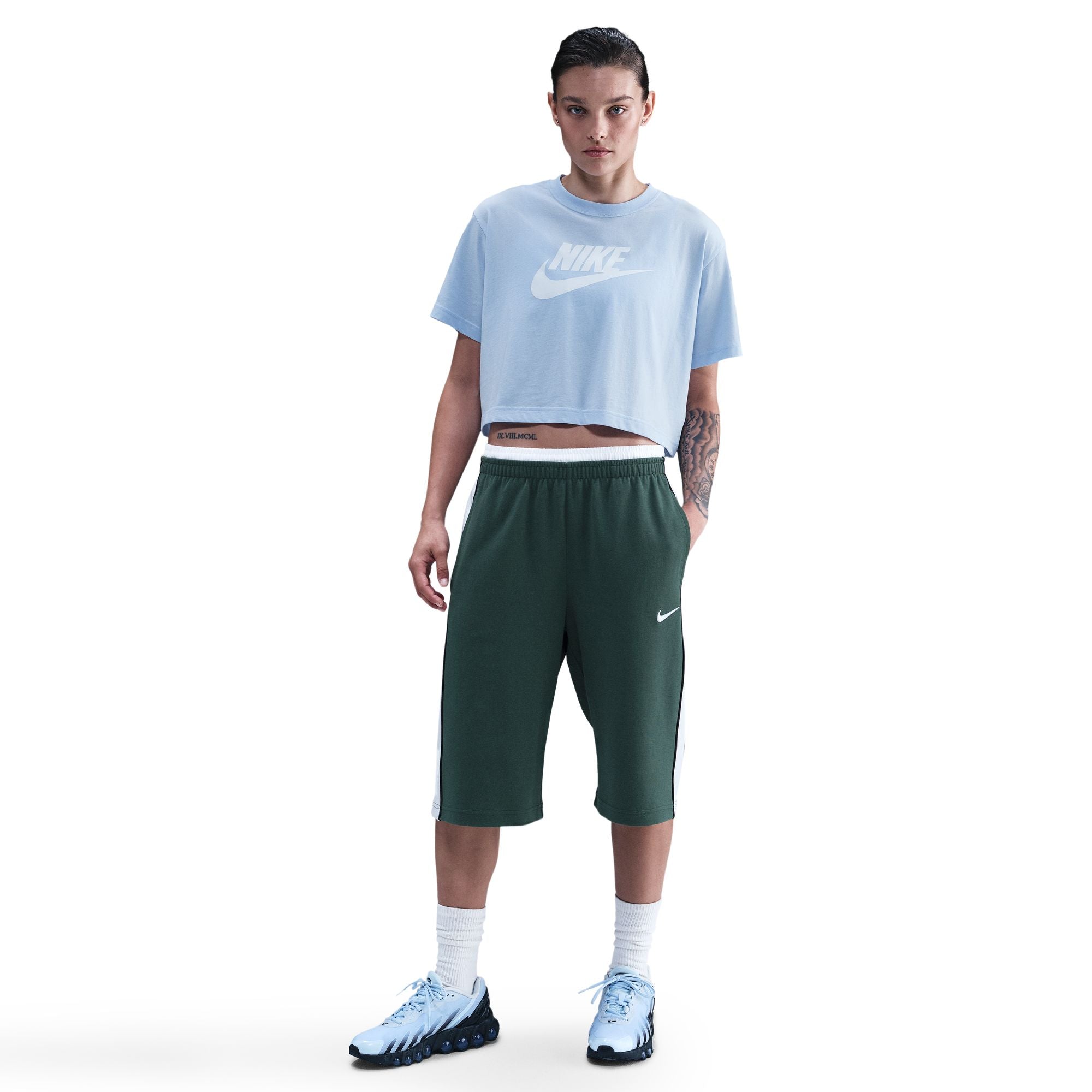 Nike Essential Cropped Logo Womens Tee