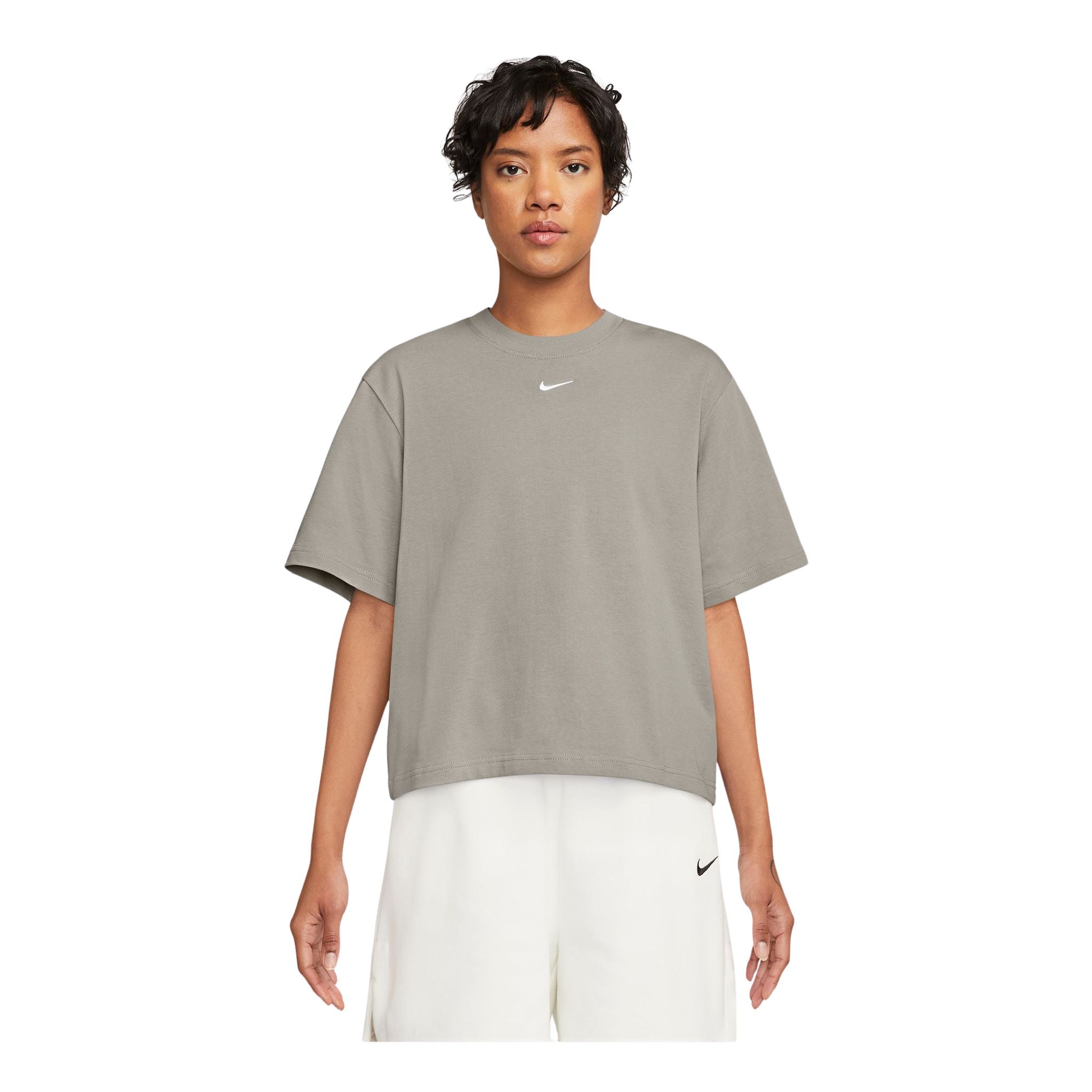 Nike Sportswear Essential Womens Boxy Tee