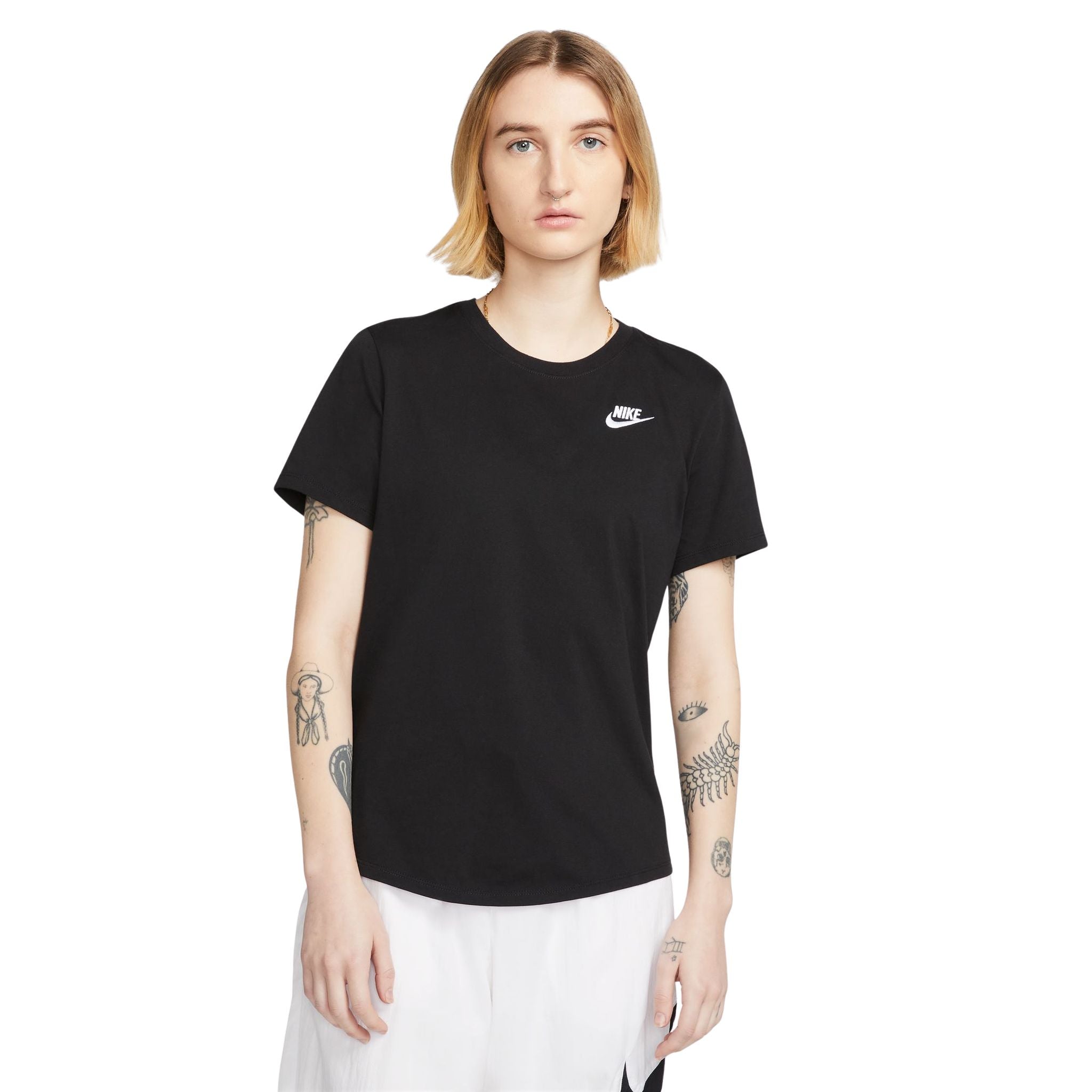 Nike Sportswear Club Essentials Womens Tee