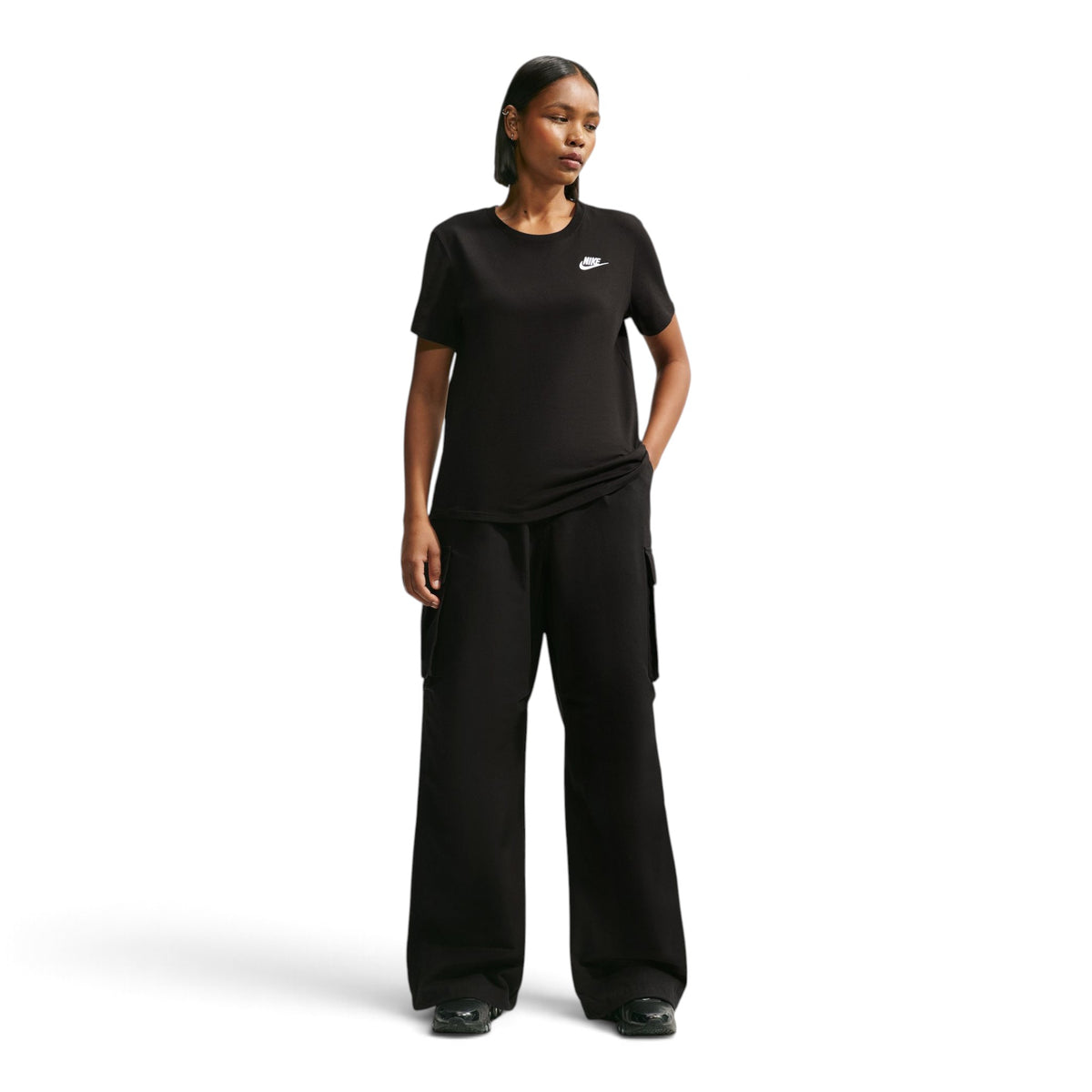 Nike Sportswear Club Essentials Womens Tee