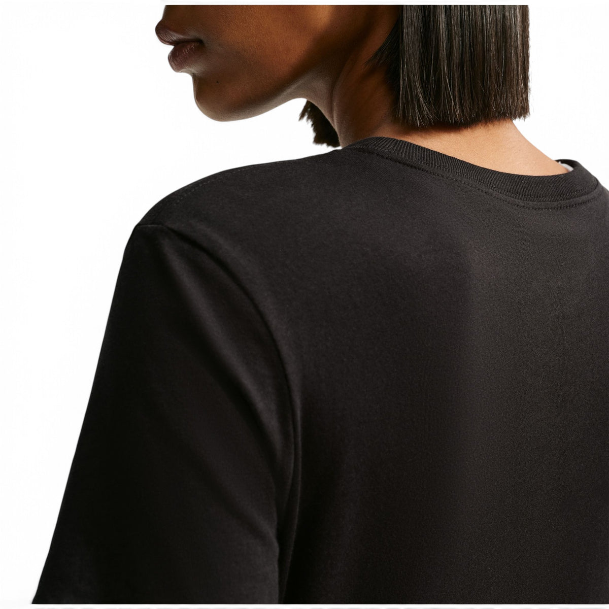 Nike Sportswear Club Essentials Womens Tee