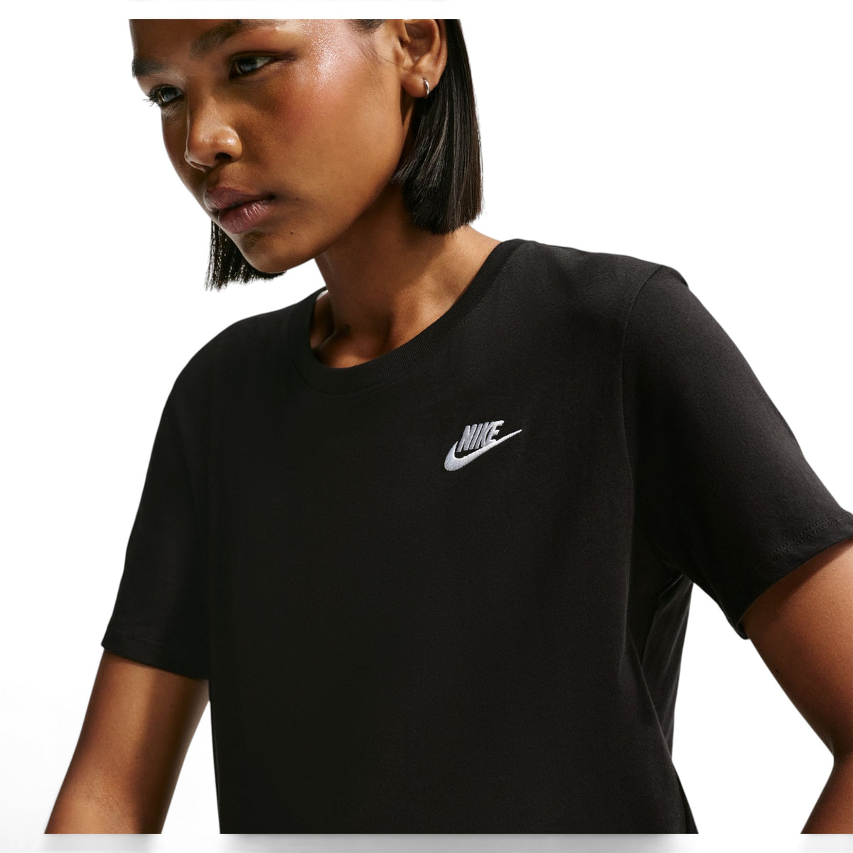 Nike Sportswear Club Essentials Womens Tee
