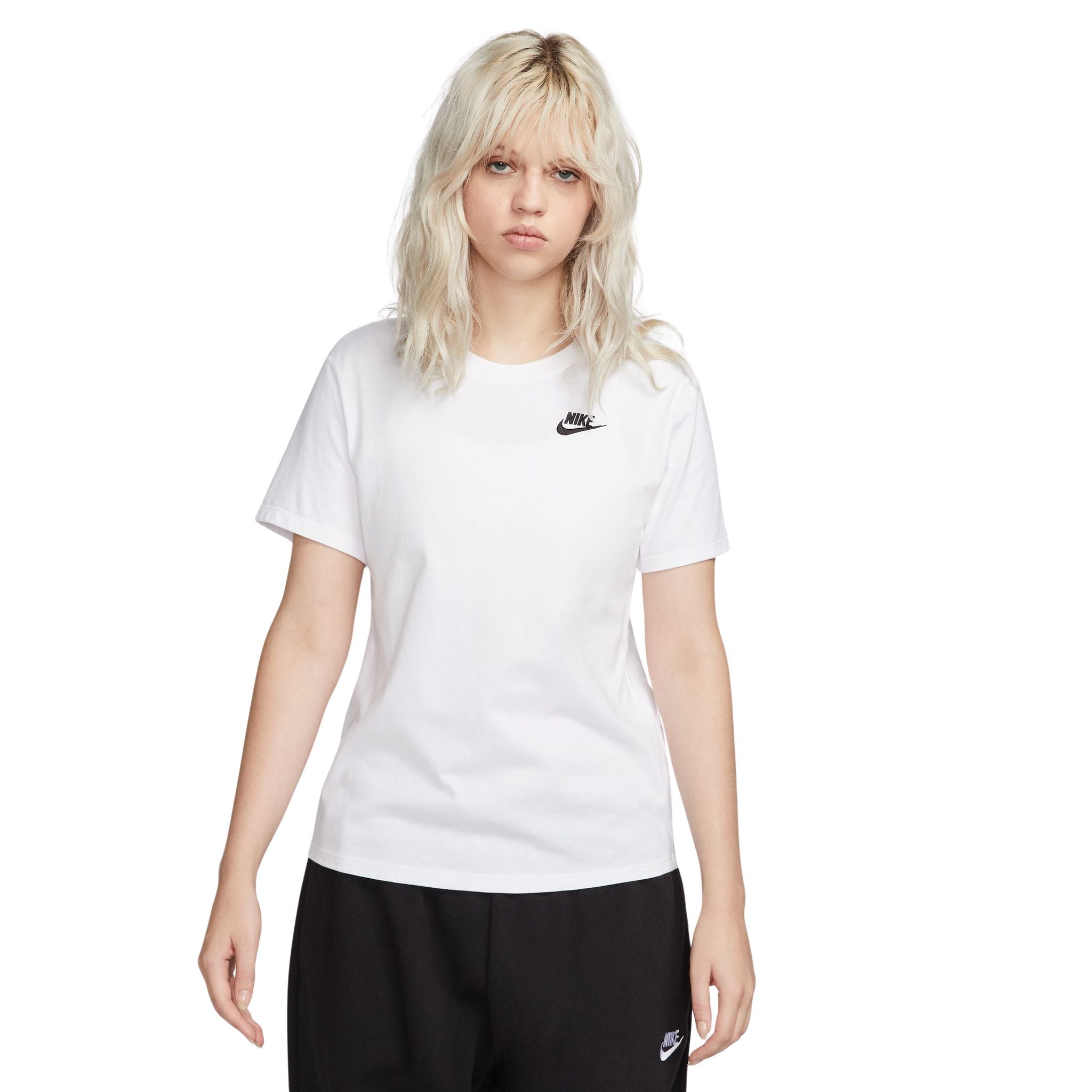Nike Sportswear Club Essentials Womens Tee