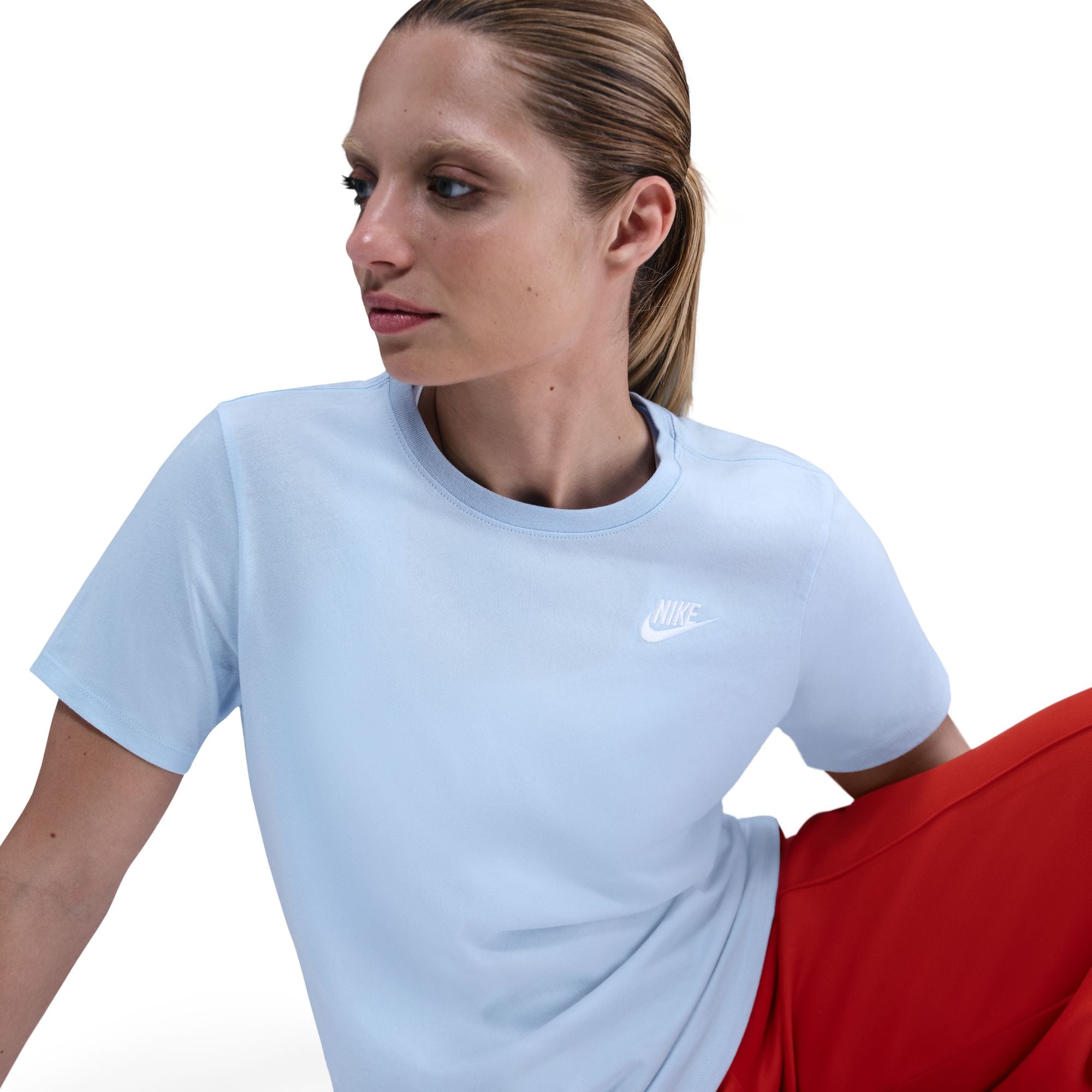 Nike Club Essentials Womens Tee