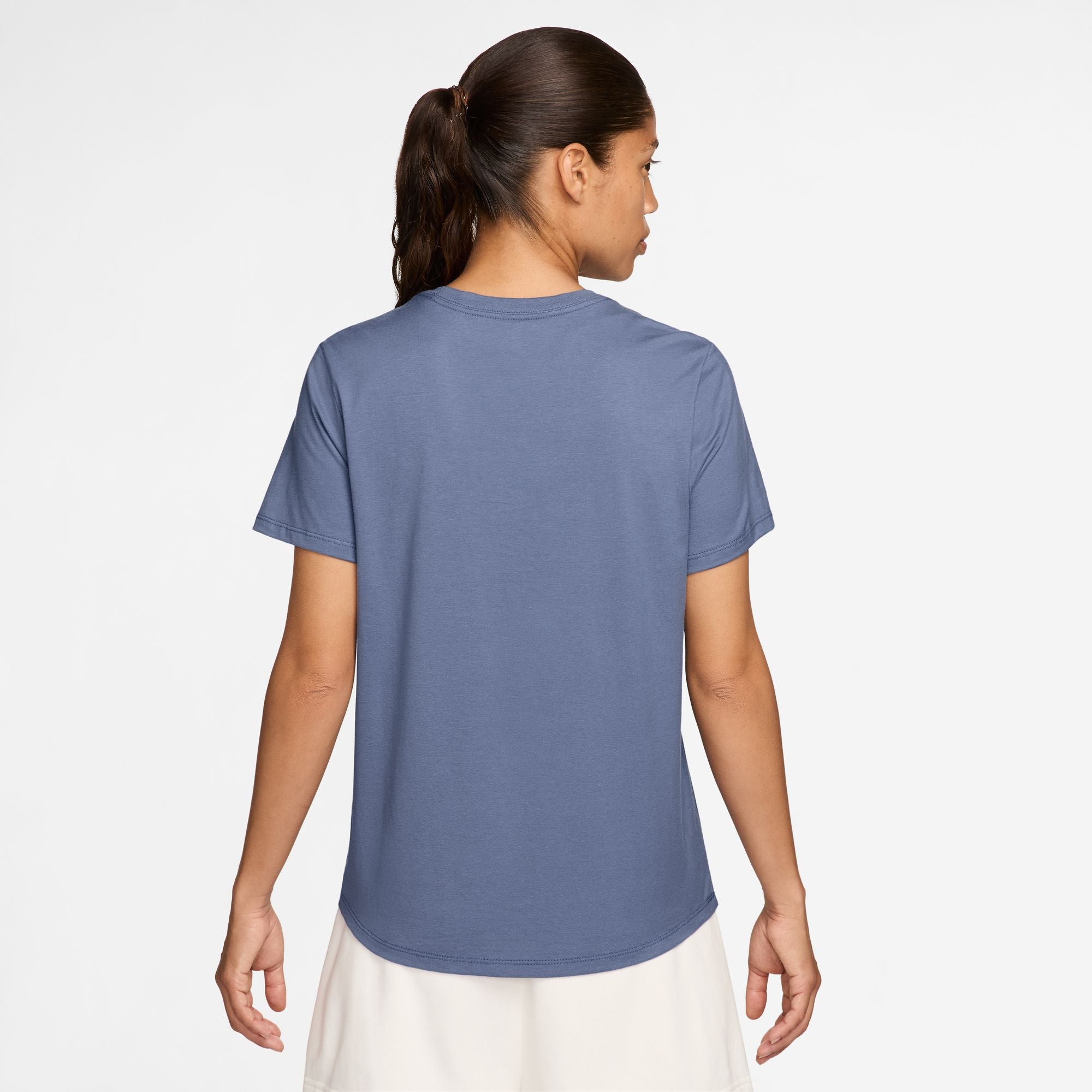 Nike Club Essentials Womens Tee