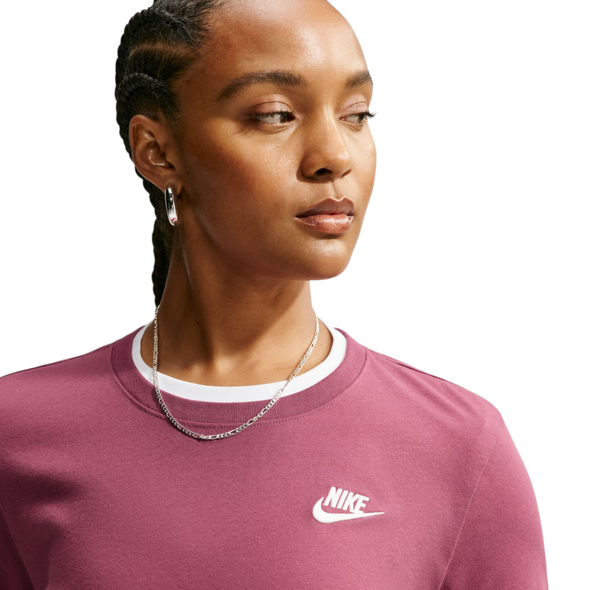 Nike Sportswear Club Essentials Womens Tee