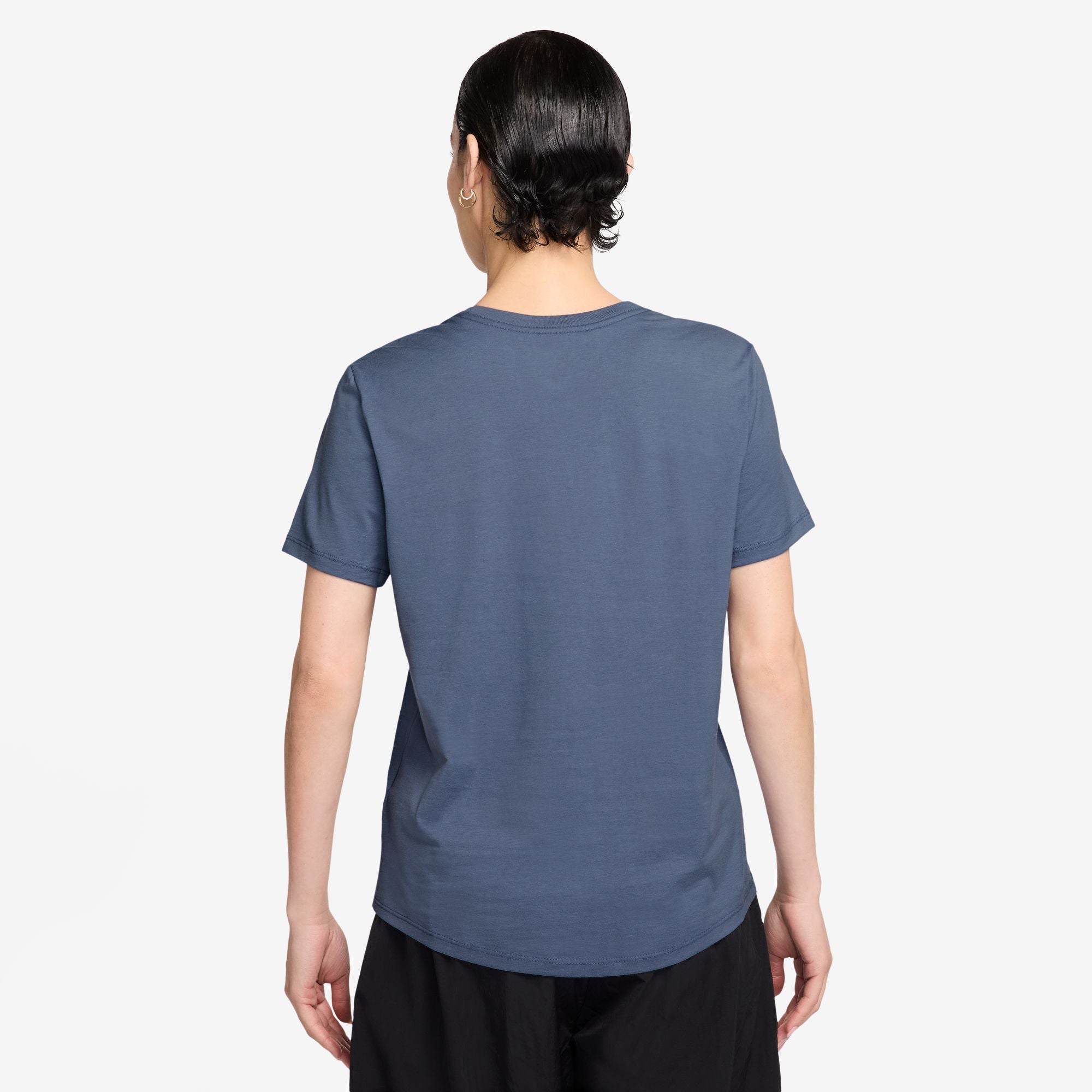 Nike Essentials Womens Logo Tee