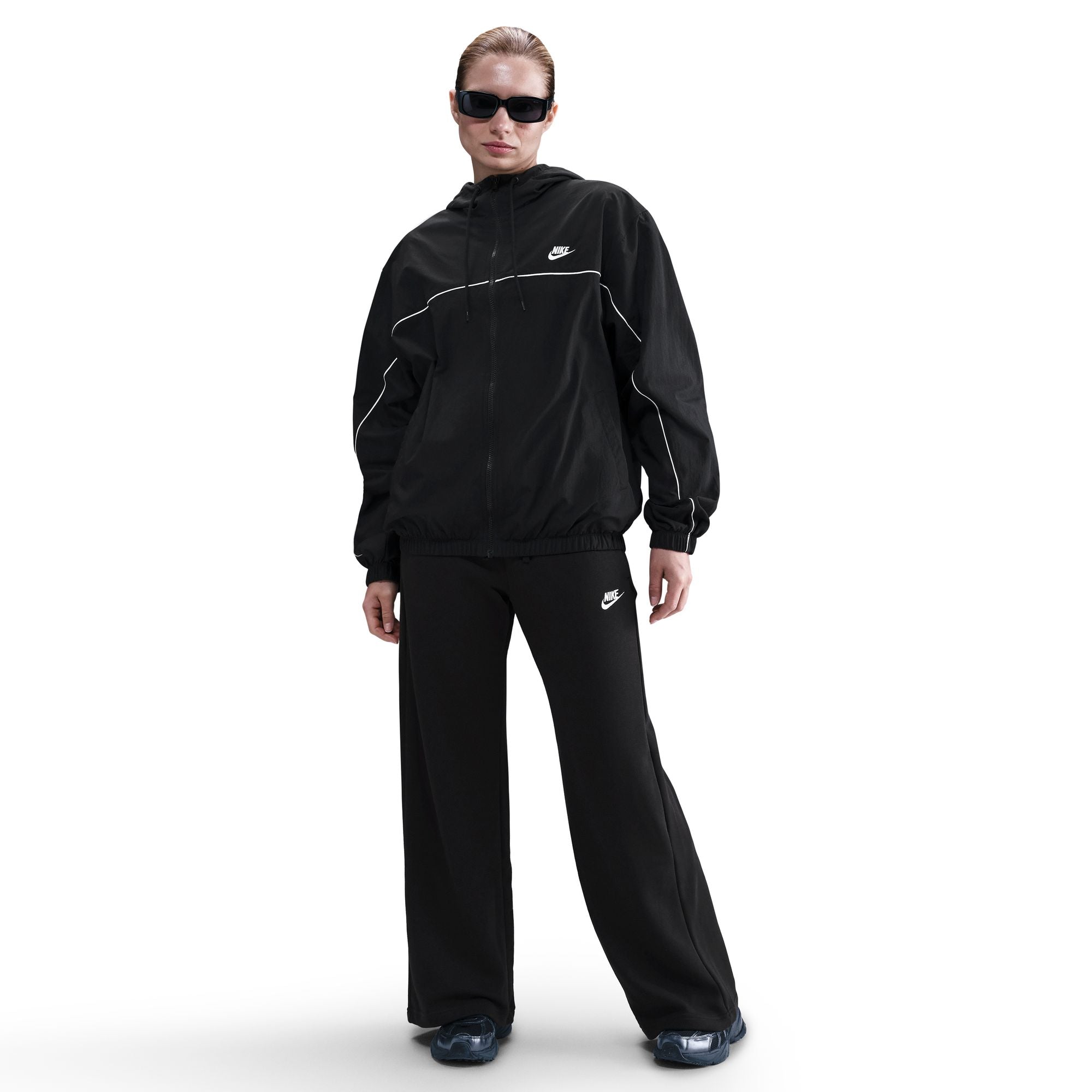 Nike Sportswear Club Fleece Mid-Rise Wide-Leg Womens Sweatpants