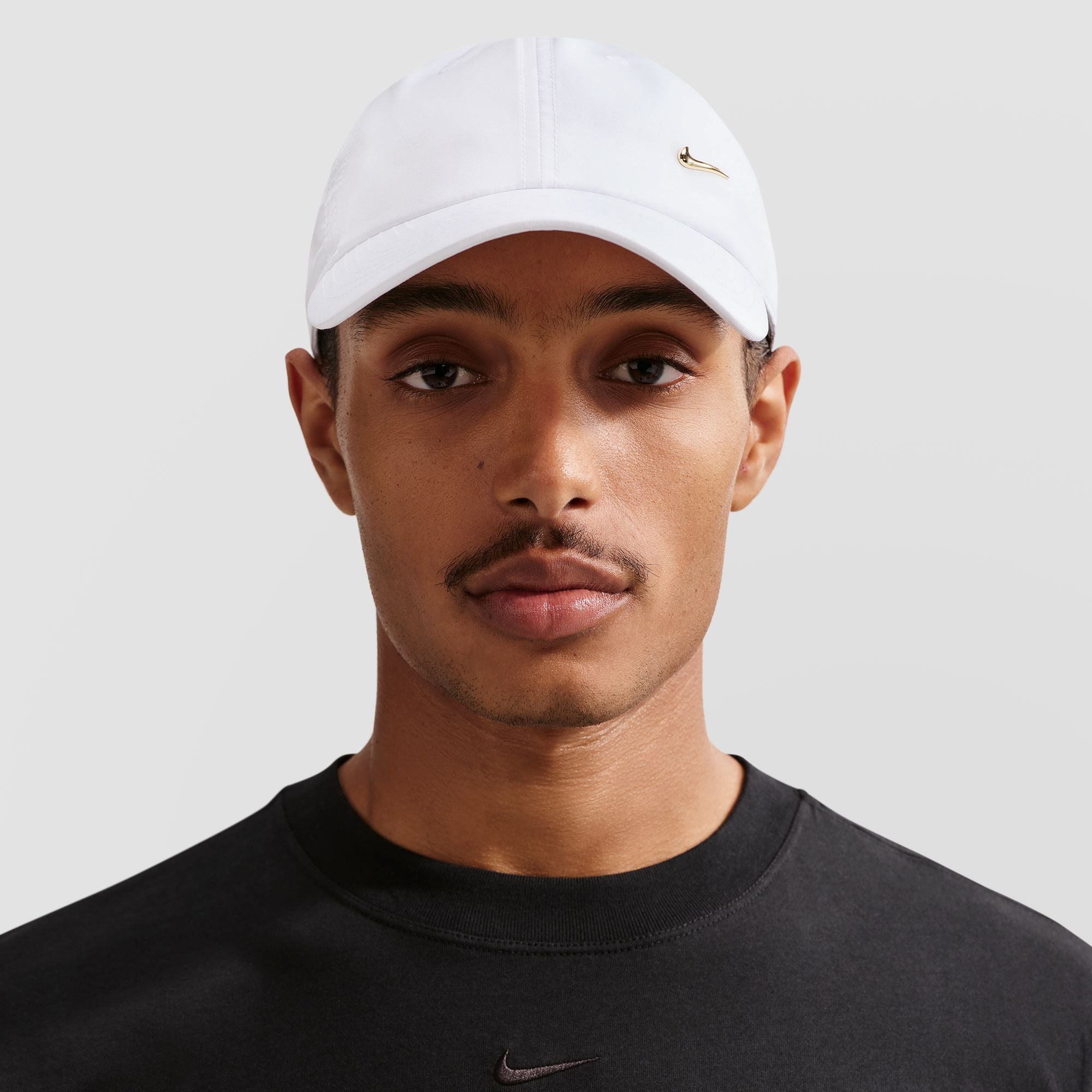 Nike Club Dri-FIT Unstructured Metal Swoosh Cap