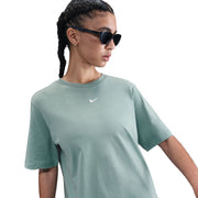 Nike Sportswear Essential Womens Tee