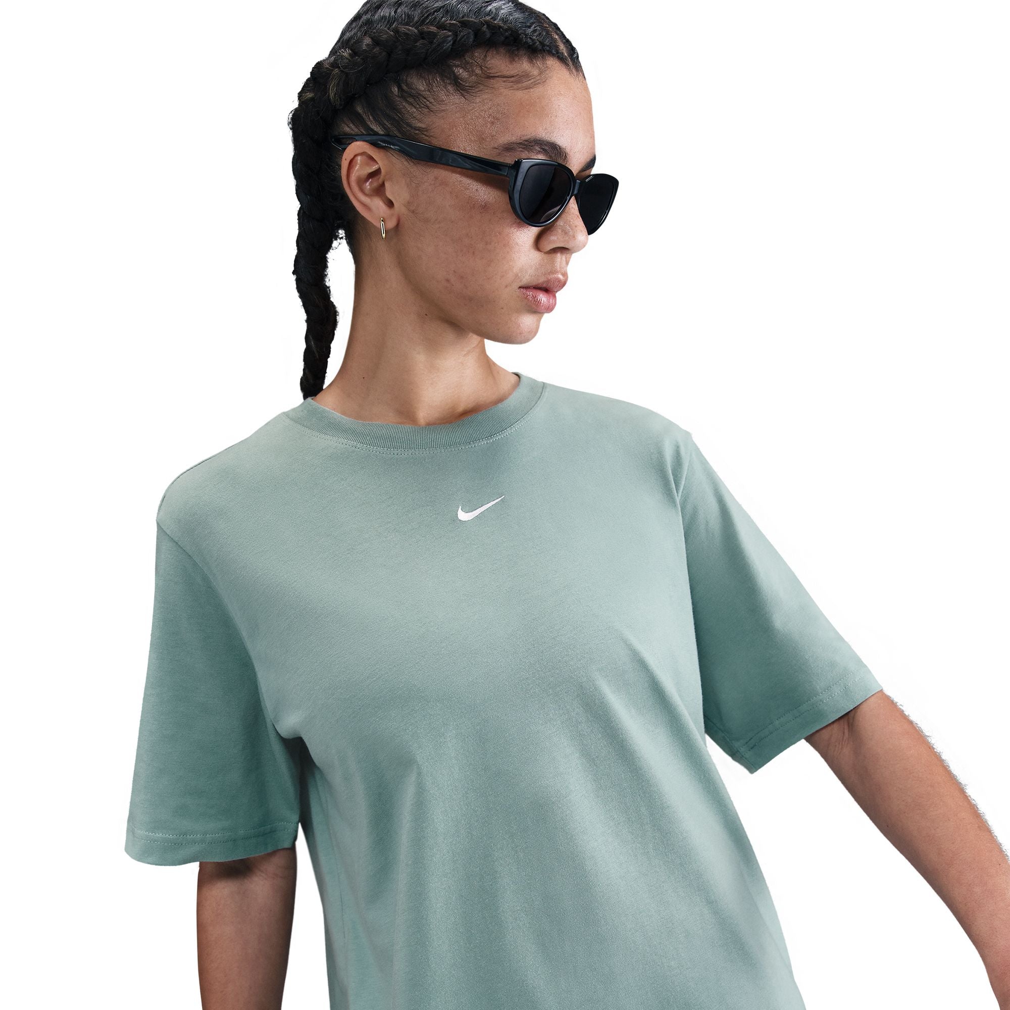 Nike Sportswear Essential Womens Tee