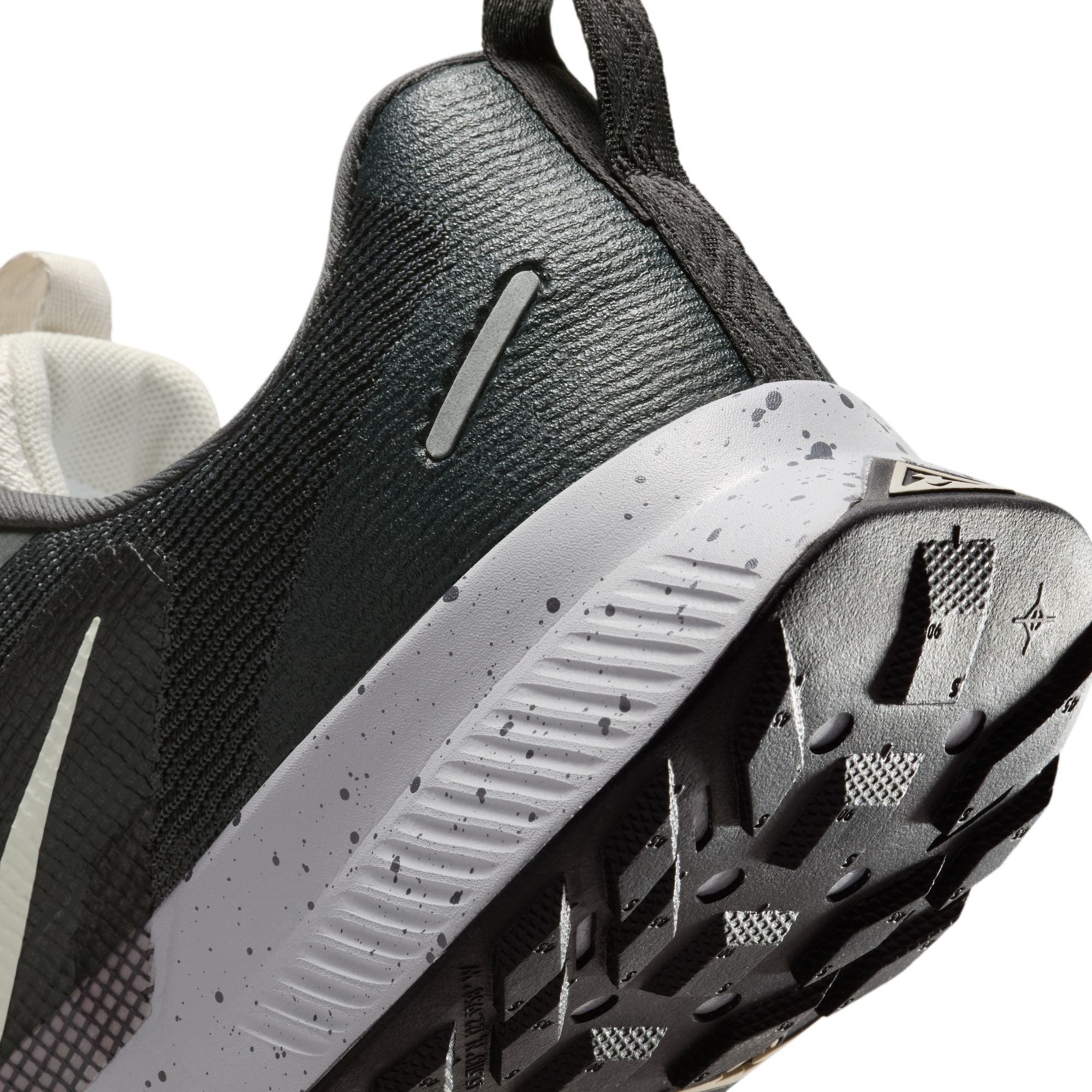 Nike Juniper Trail 3 Mens Trail Running Shoes