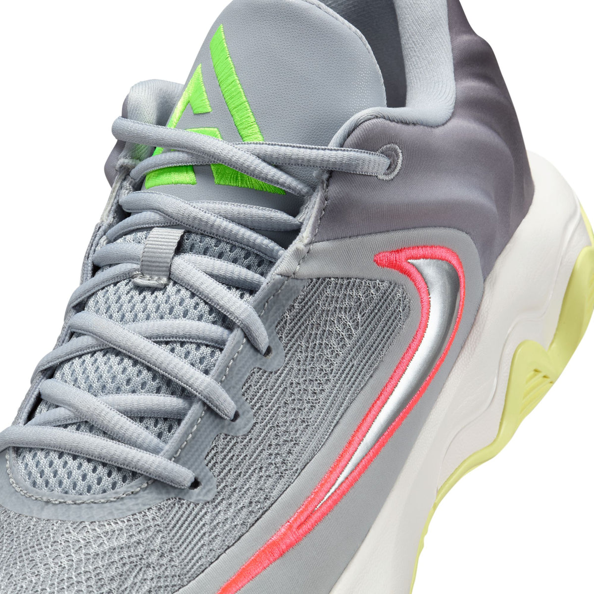 Nike Giannis Immortality 4 Mens Basketball Shoes