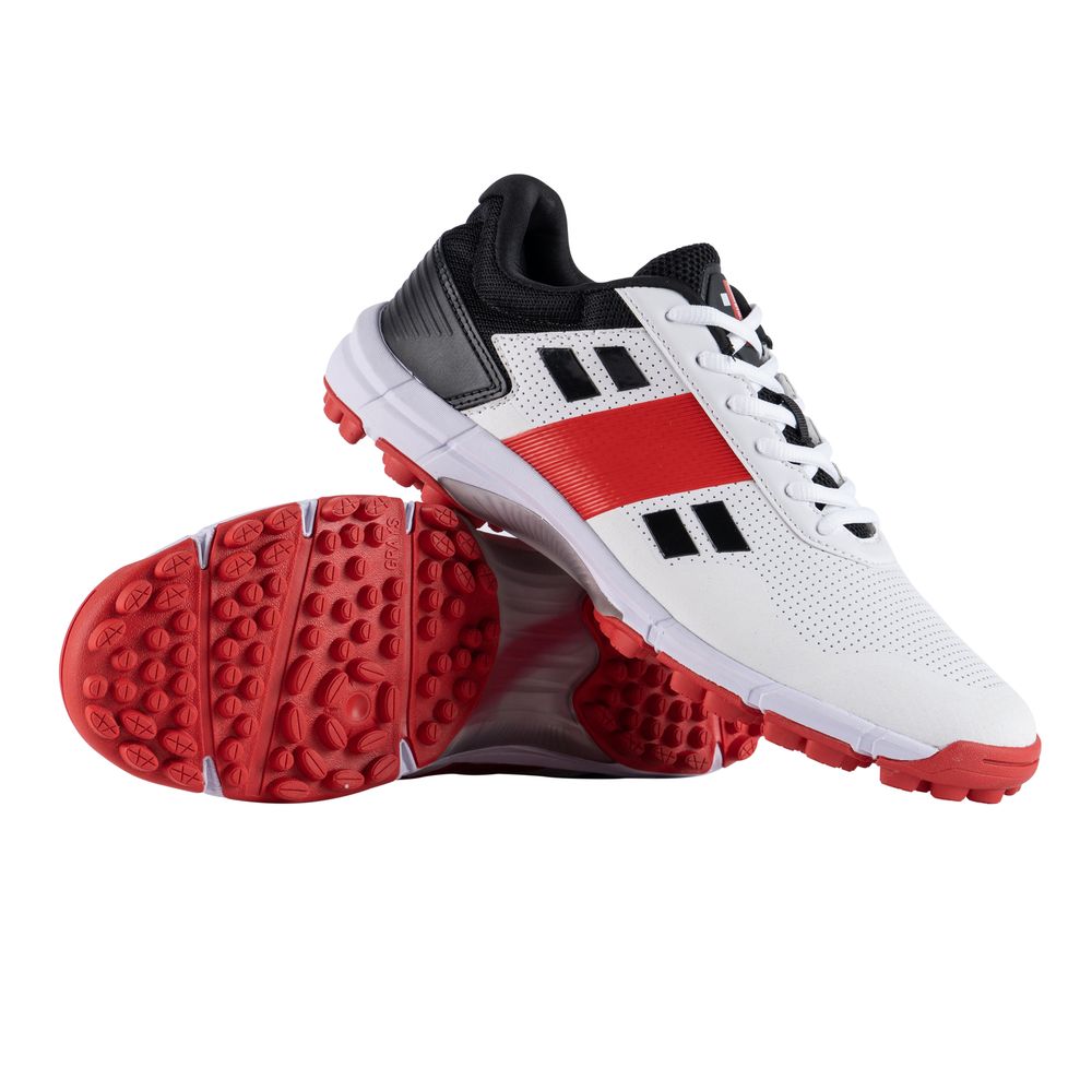 Gray-Nicolls Velocity 4.0 Junior Rubber Cricket Shoes