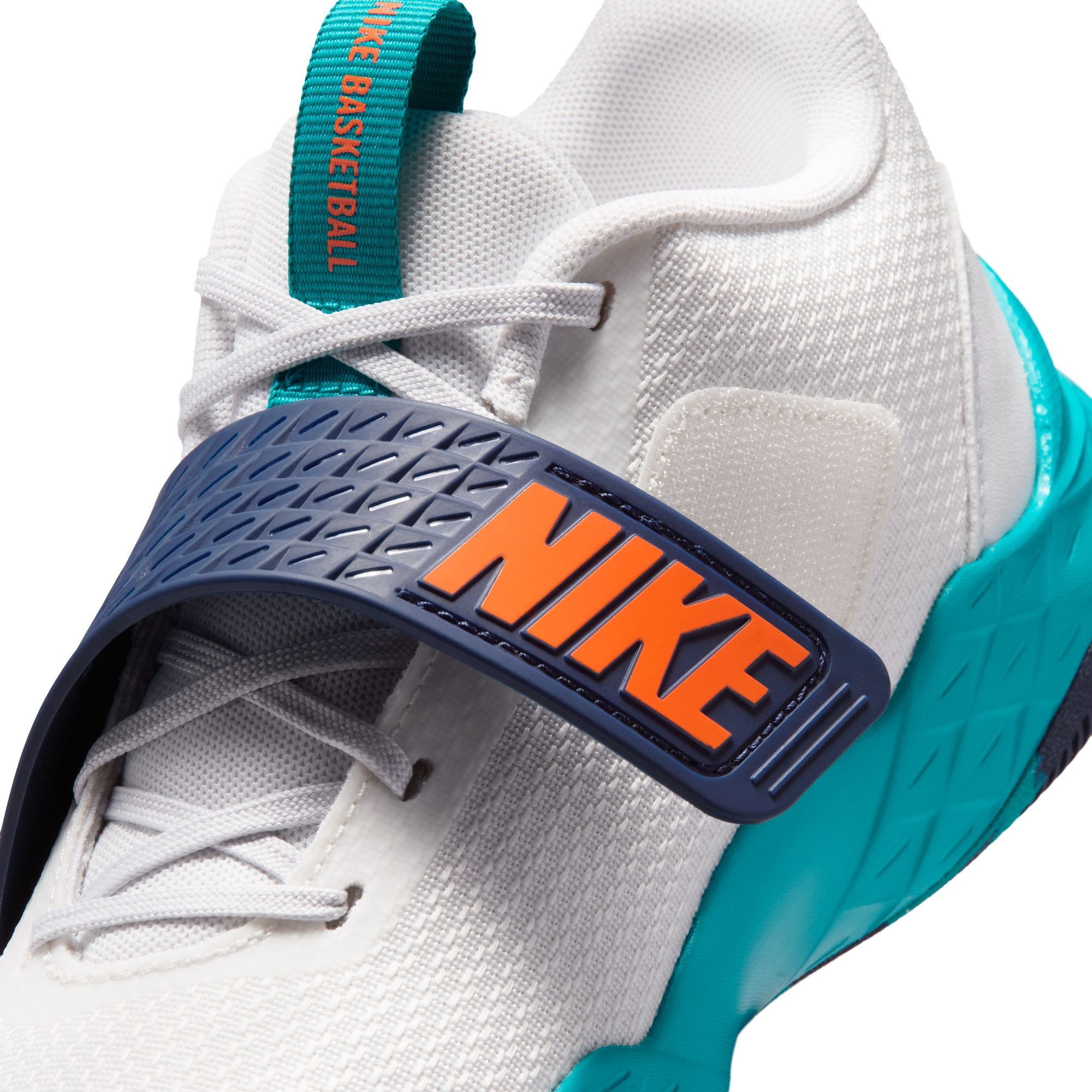 Nike Team Hustle D 12 GS Kids Basketball Shoes