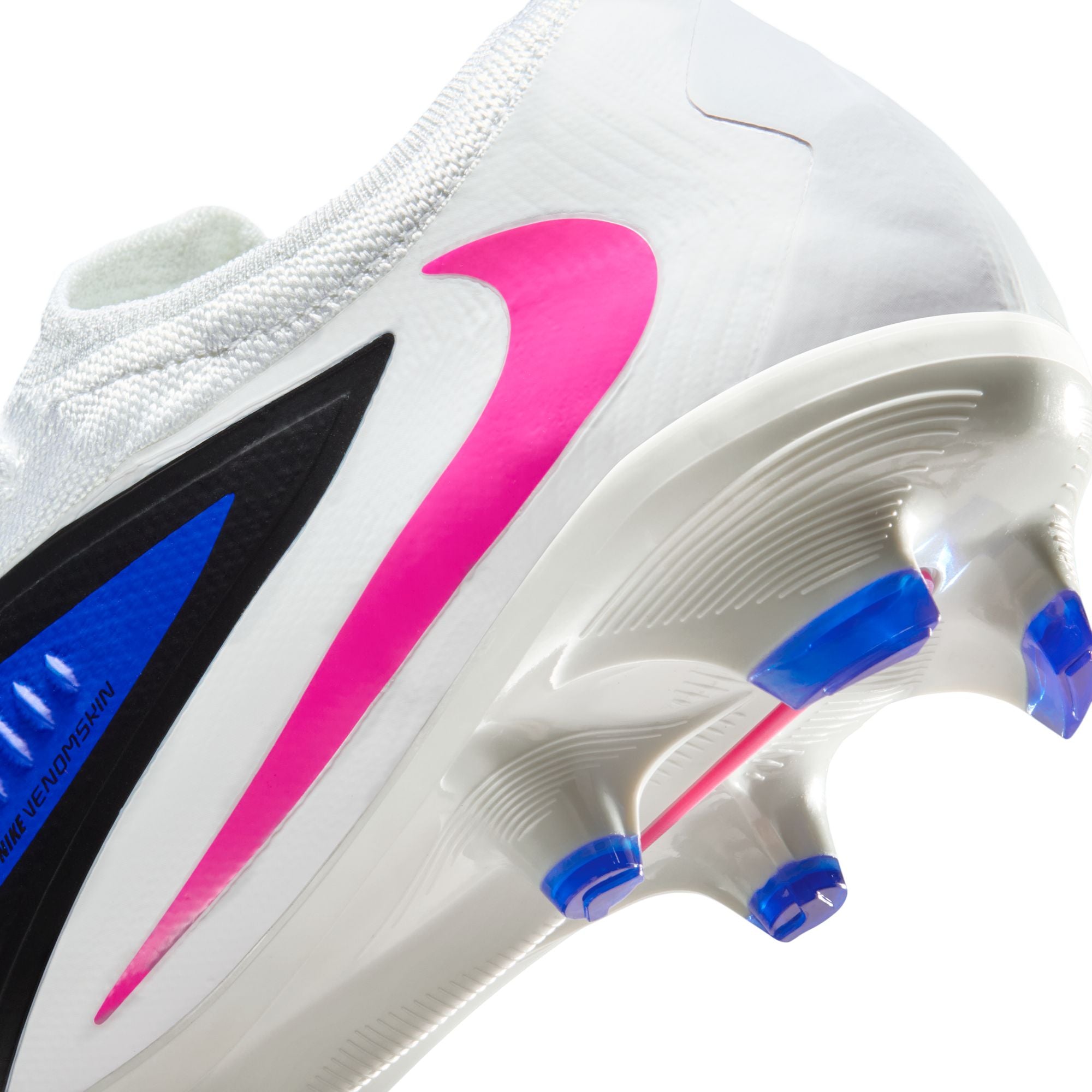 Nike Phantom 6 Low Pro Mens Football Boots