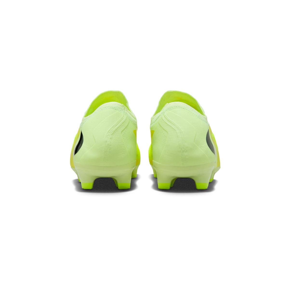 Nike Phantom 6 Low Pro FG Mens Football Boots