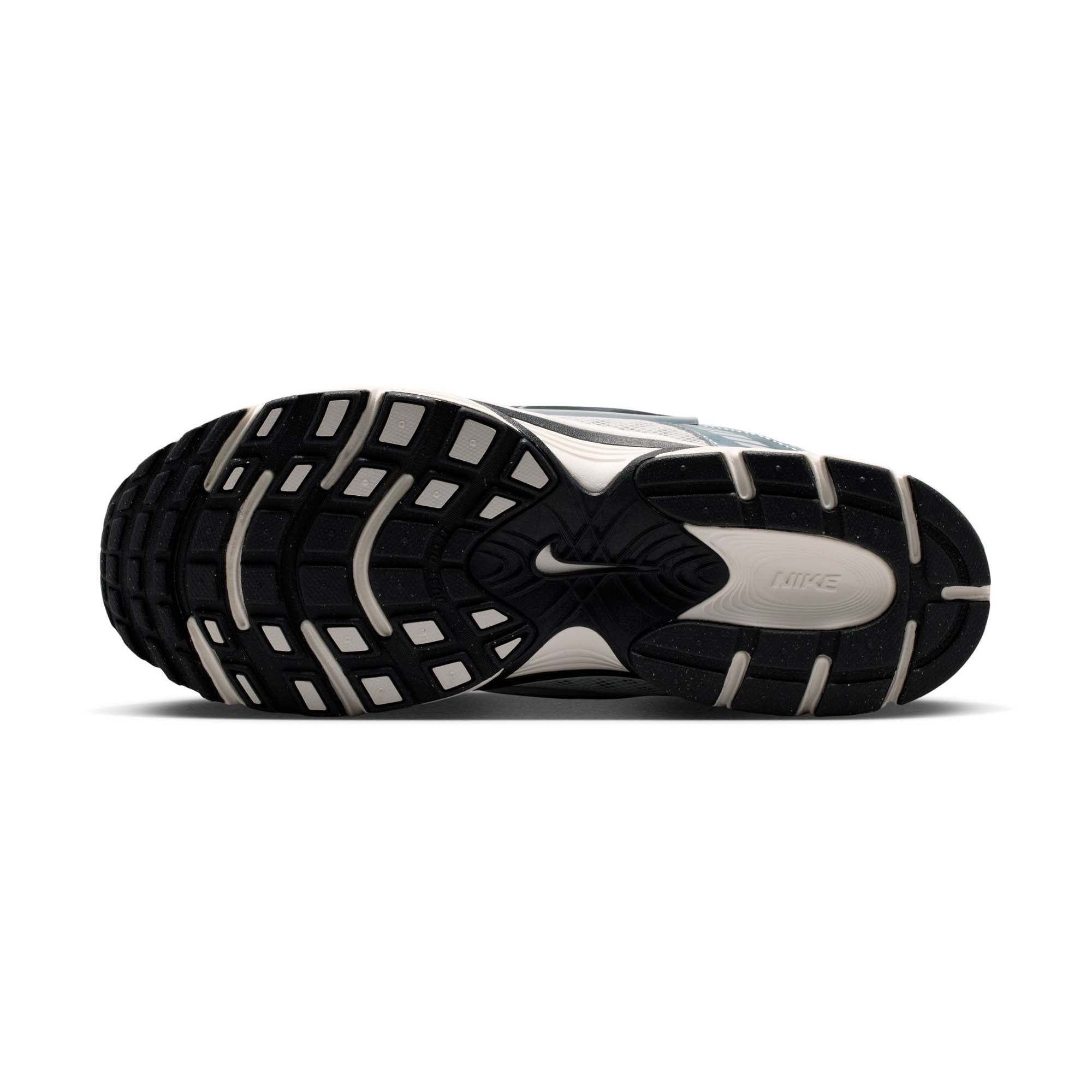 Nike V5 RNR Mens Shoes