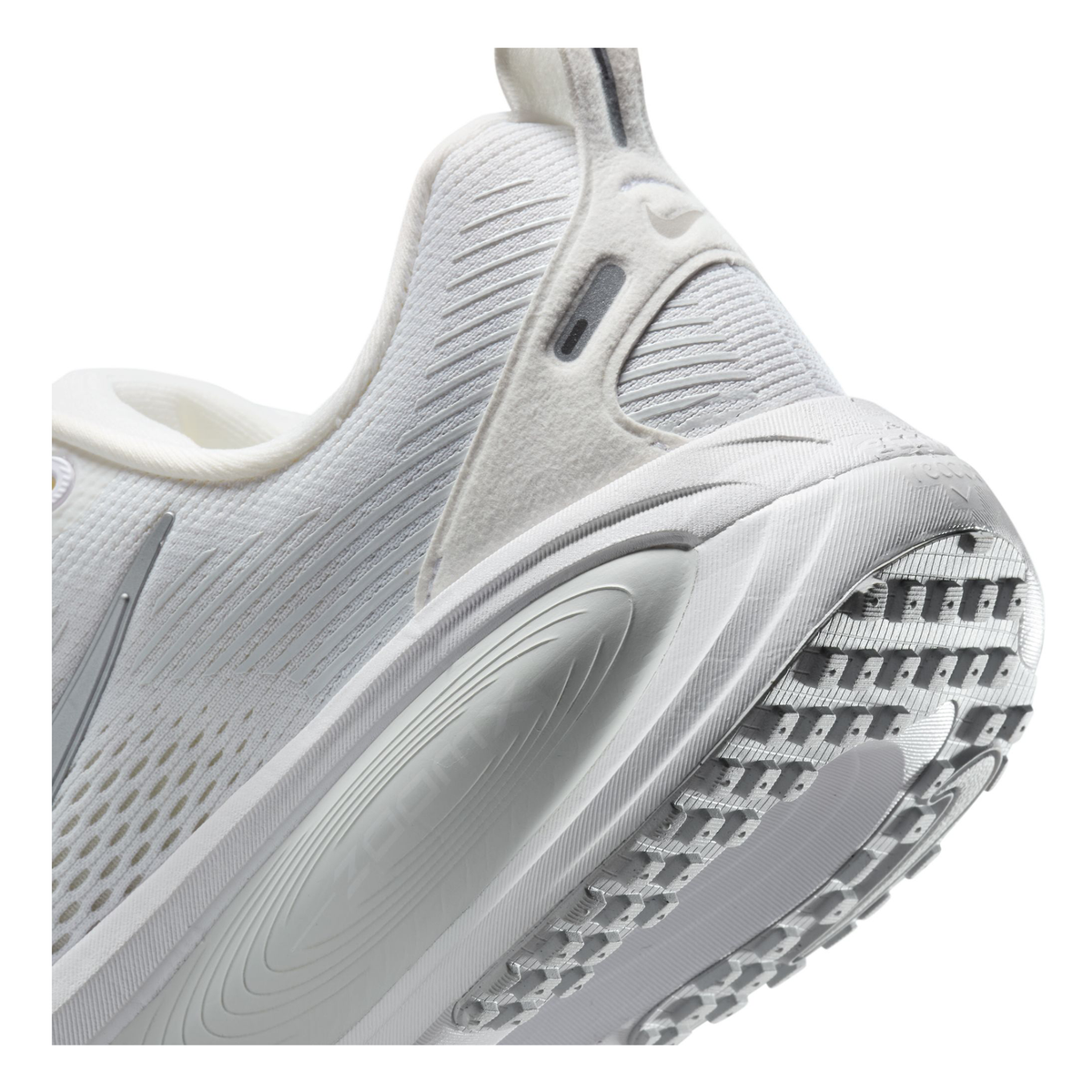 Nike Vomero 18 Womens Running Shoes