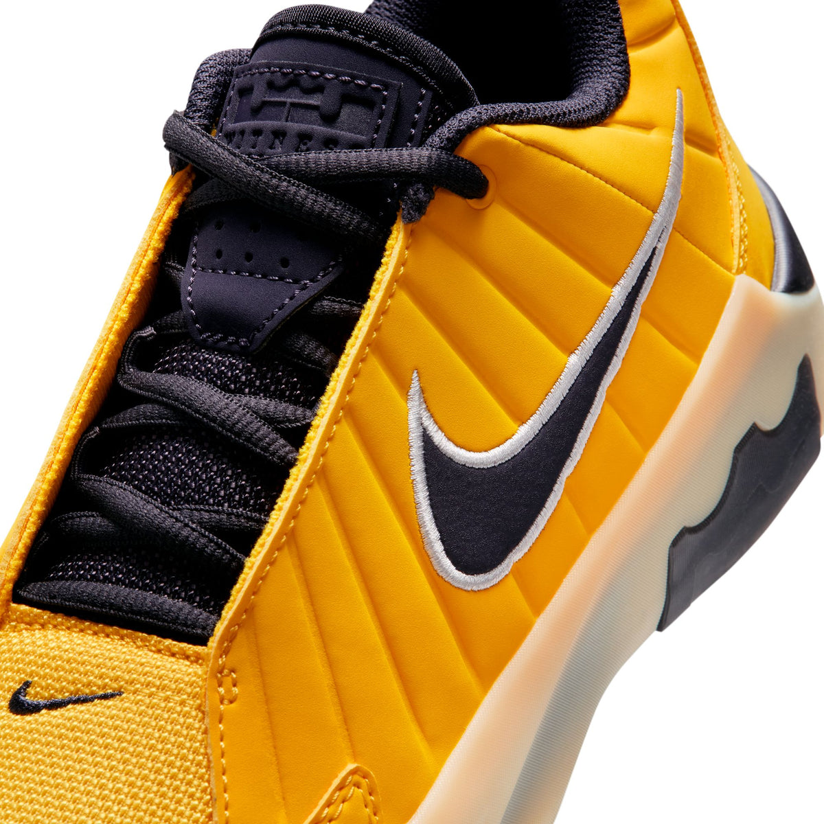 Nike LeBron Witness 9 GS Kids Basketball Shoes