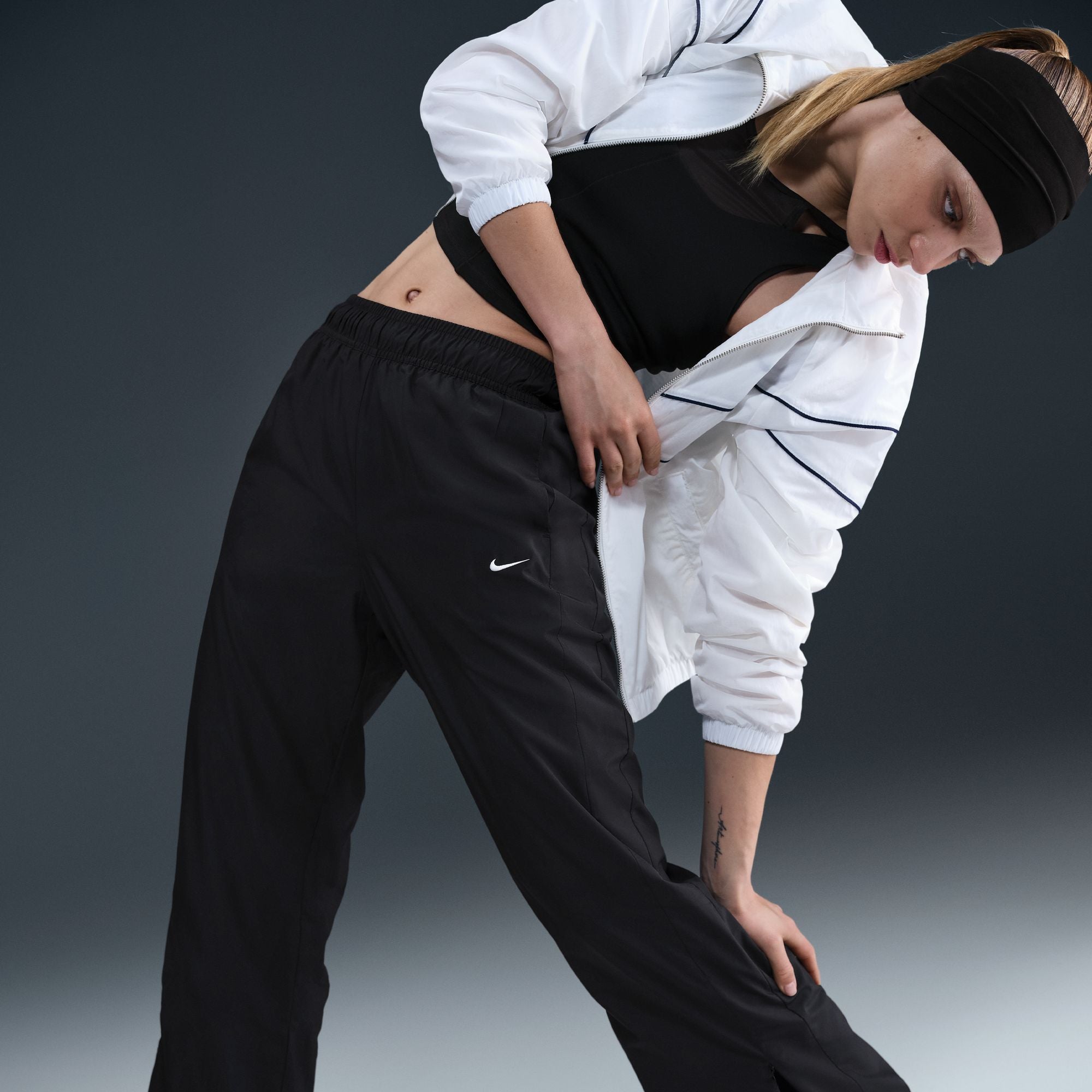 Nike Sportswear Classic Mid-Rise Womens Open-Hem Pants