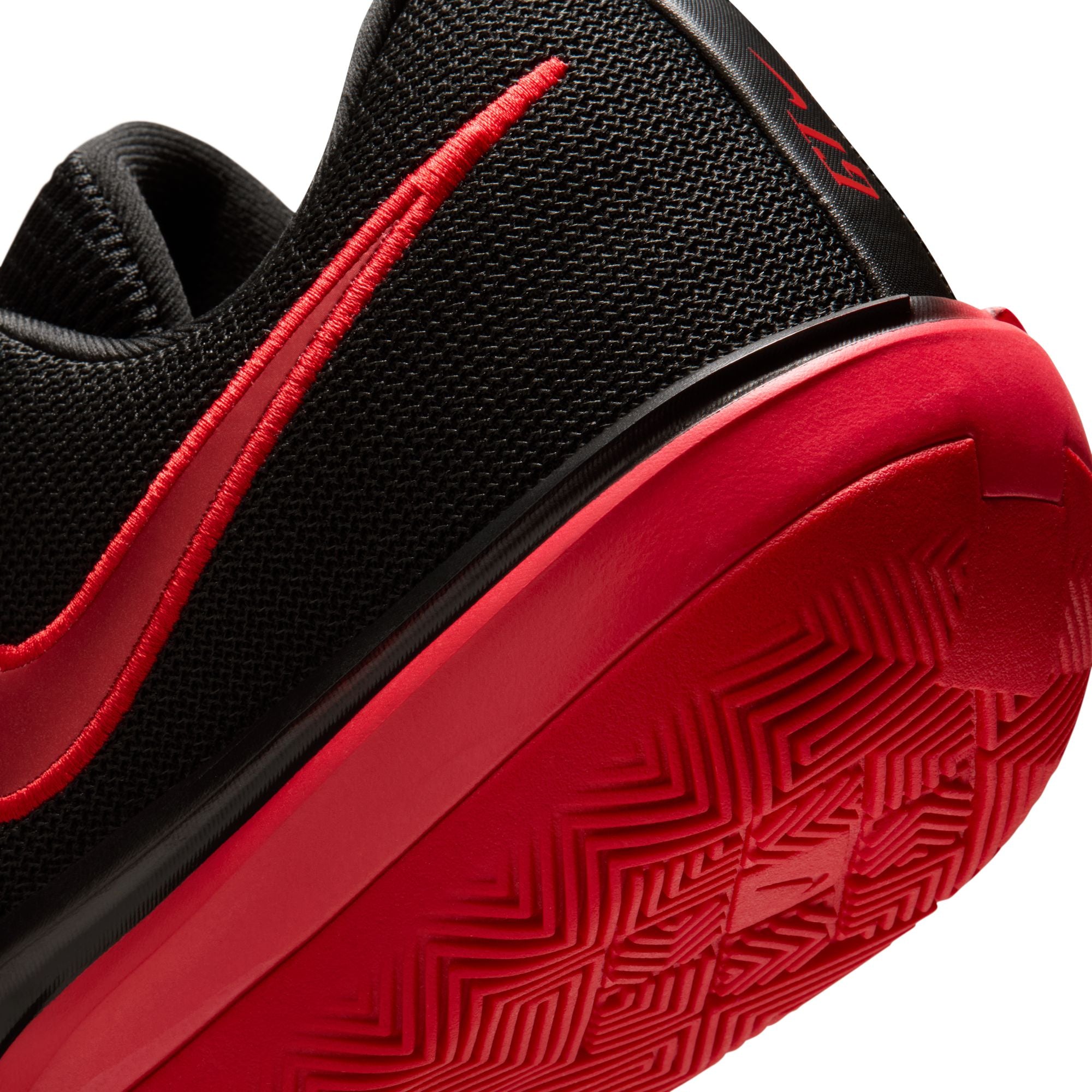 Nike G.T. Cut Academy 2 Mens Basketball Shoes