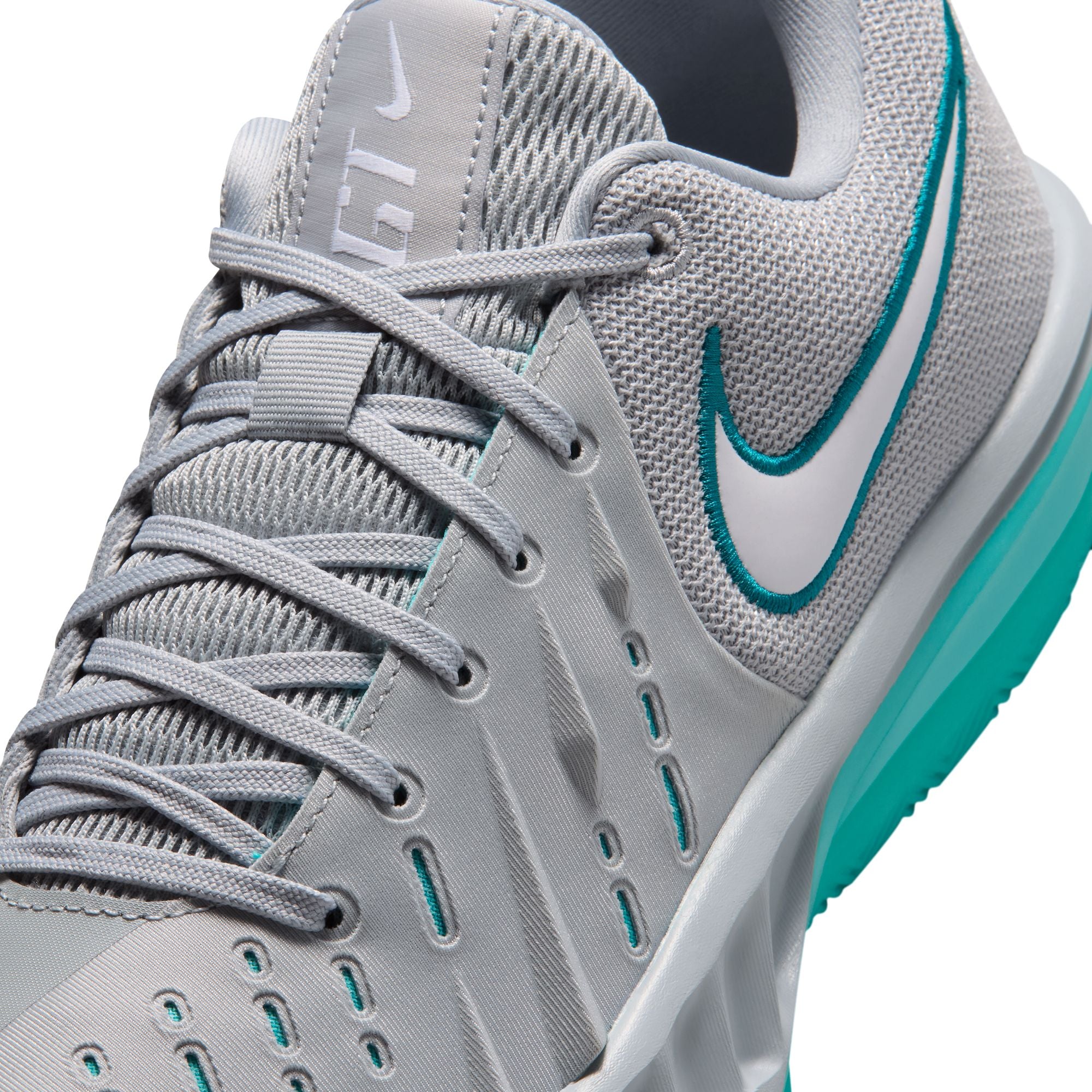 Nike G.T. Cut Academy 2 Mens Basketball Shoes