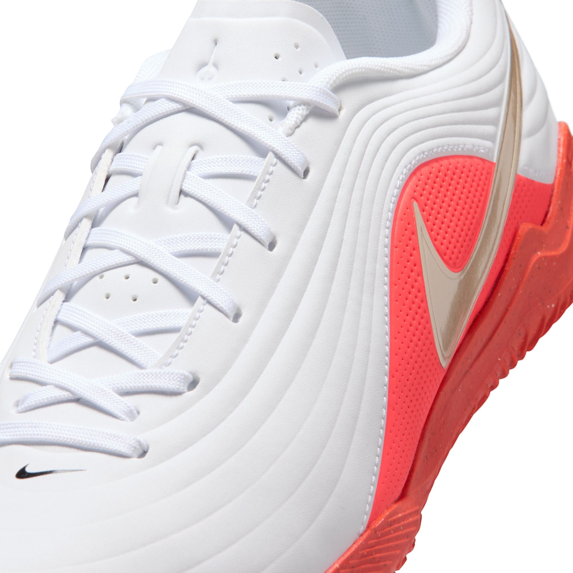 Nike Tiempo Maestro Club Indoor/Court Low-Top Mens Football Boots
