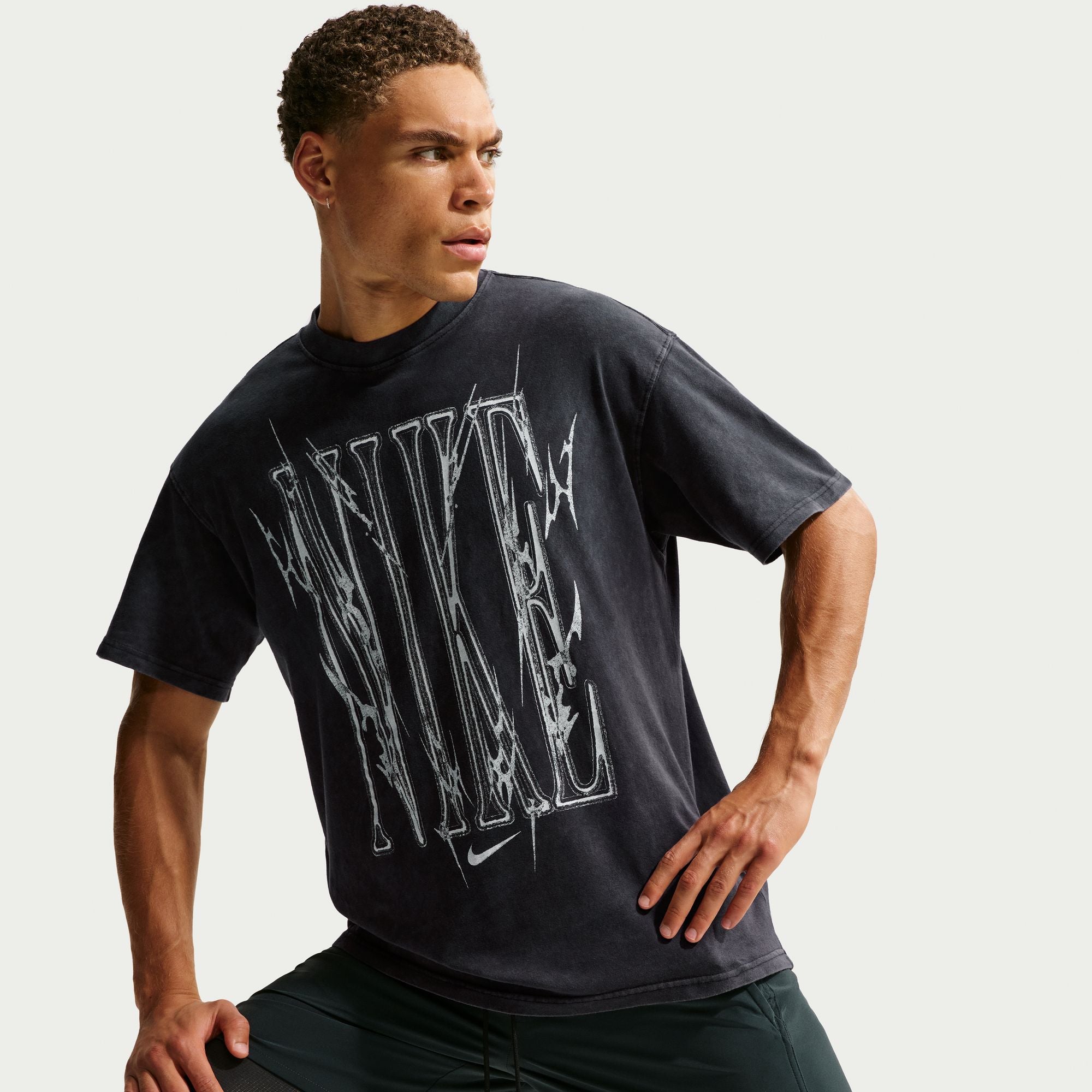 Nike Loose Fit Mens Training Tee
