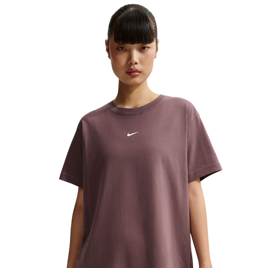 Nike Sportswear Classic Short-Sleeve Womens Tee