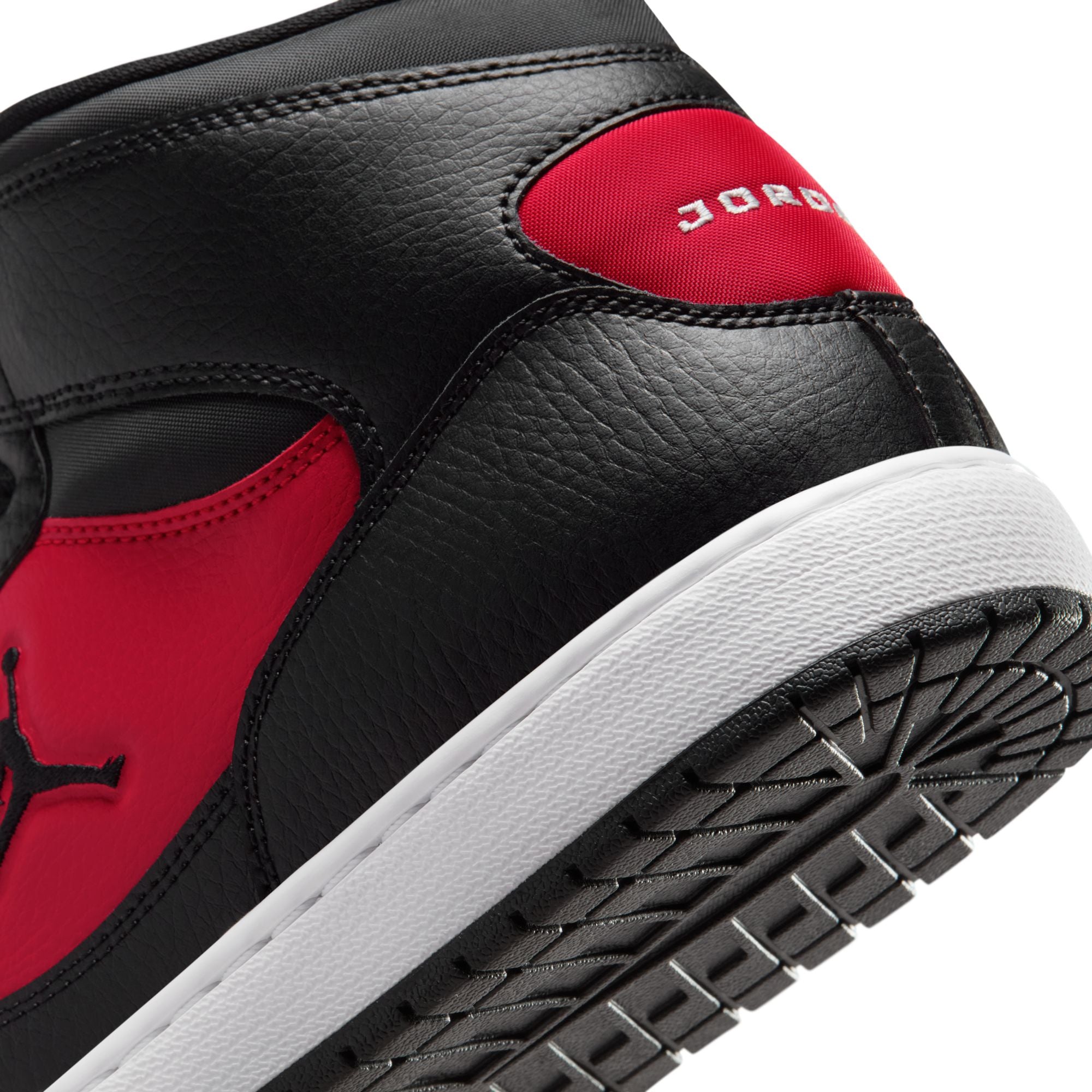Jordan Court Connect Mid Mens Shoes