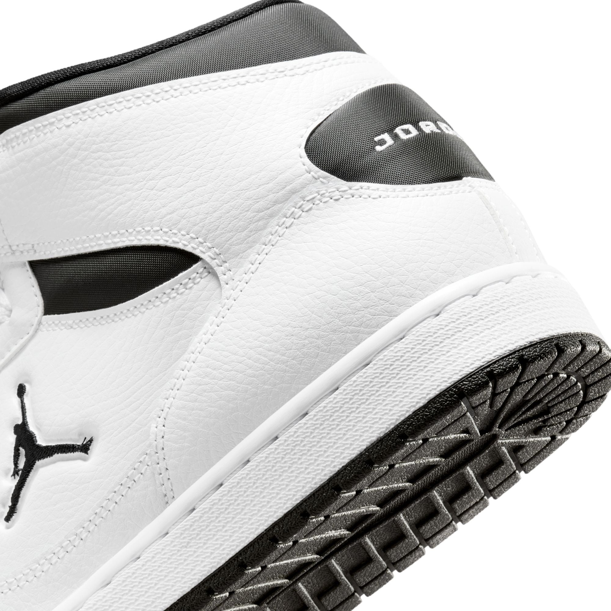 Jordan Court Connect Mid Mens Shoes