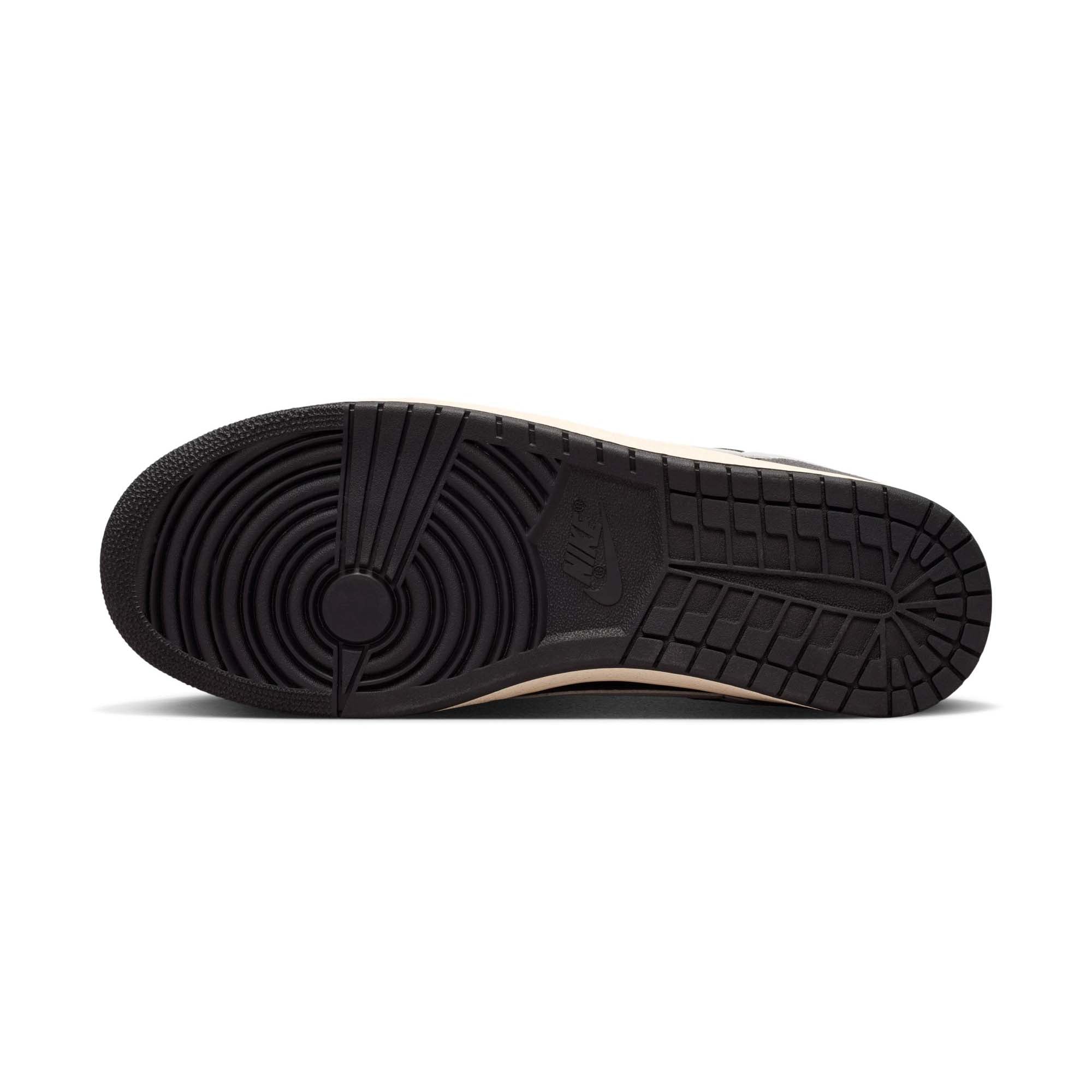 Air Jordan Skyline Low LE	Mens Shoes
