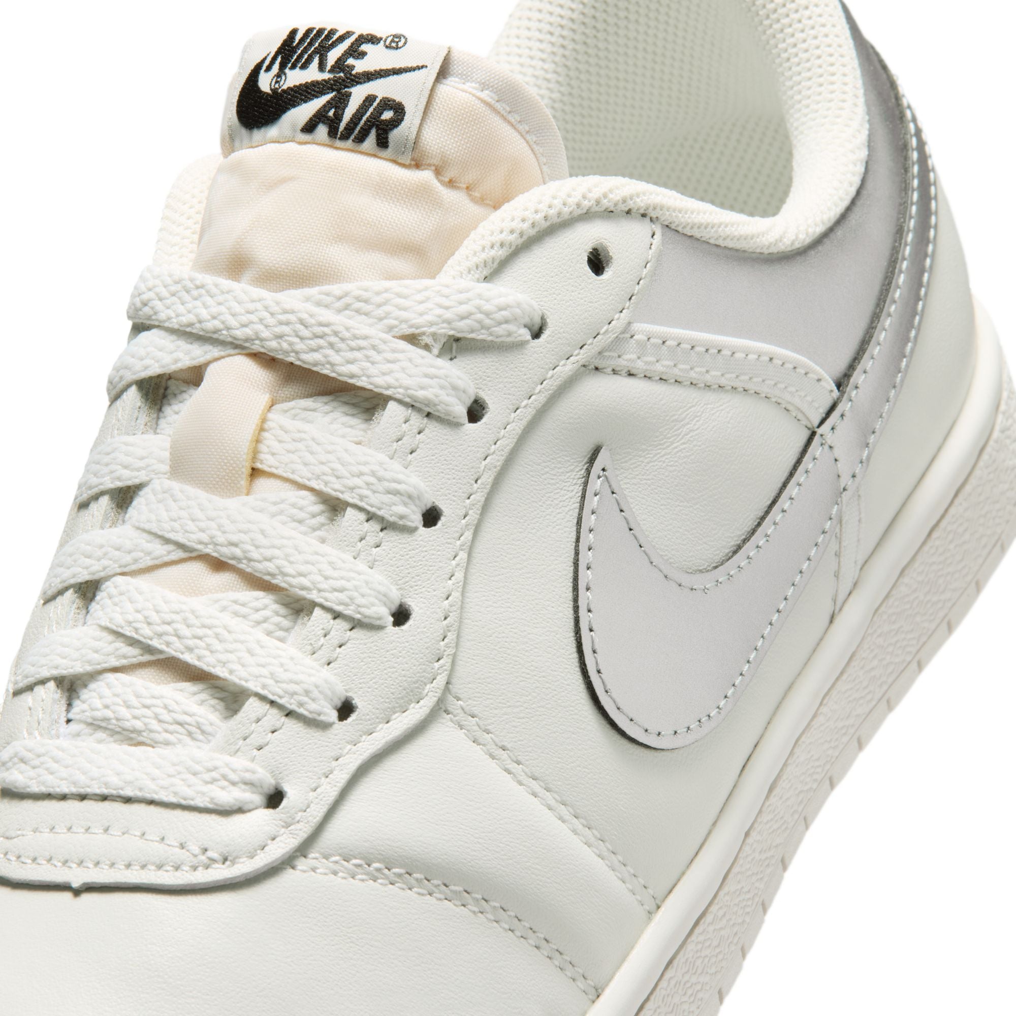 Nike Air Jordan Skyline Low Womens Shoes