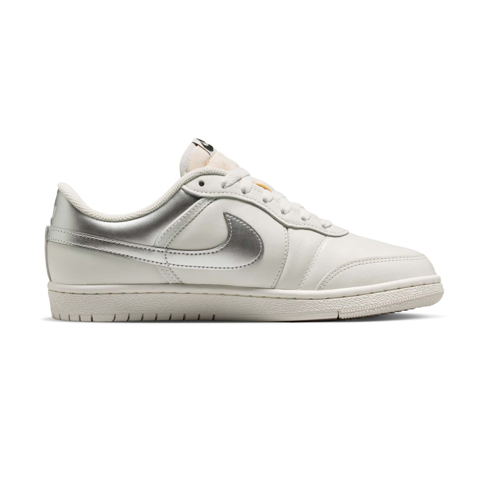 Nike Air Jordan Skyline Low Womens Shoes