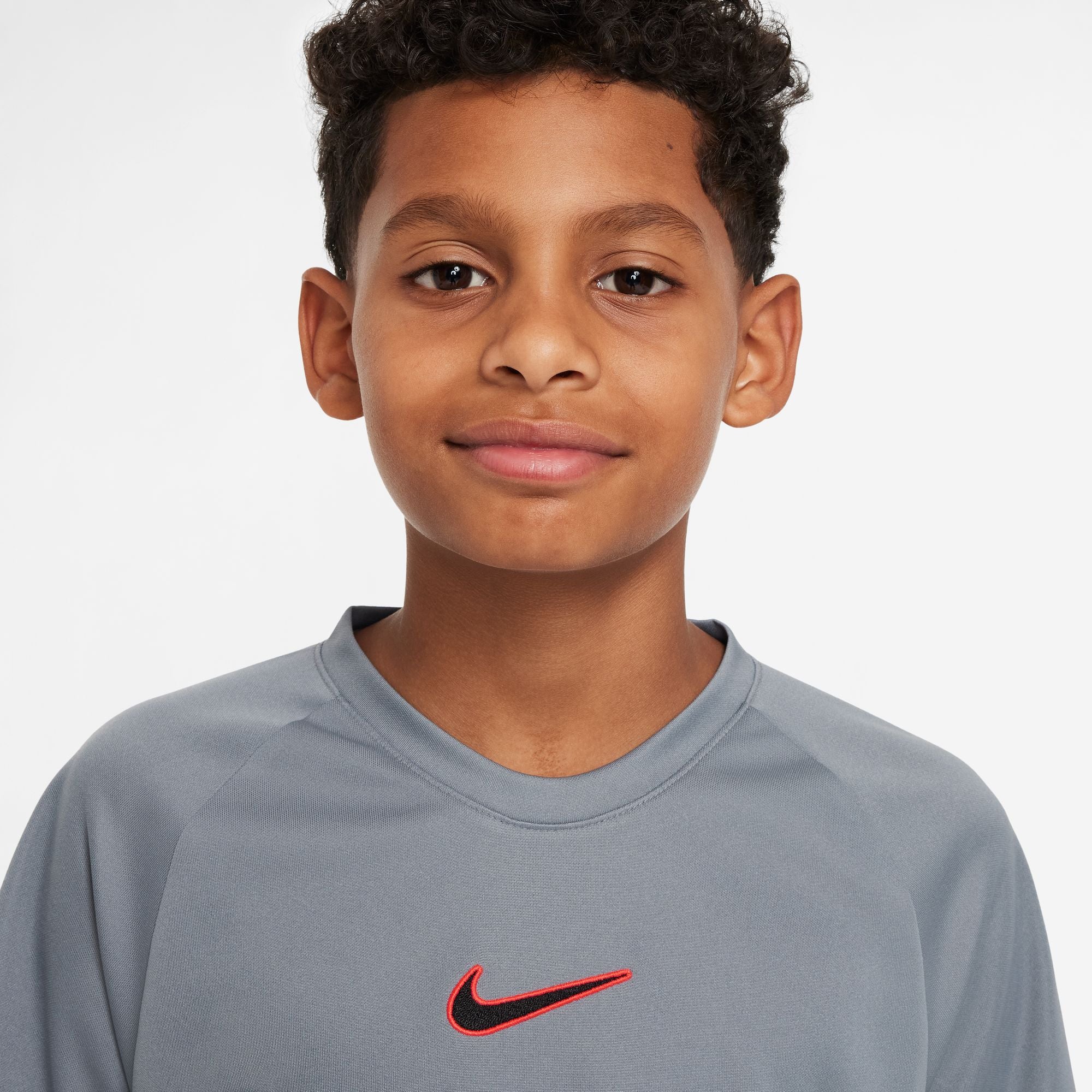 Nike Academy Dri-FIT Short-Sleeve Kids Soccer Tee