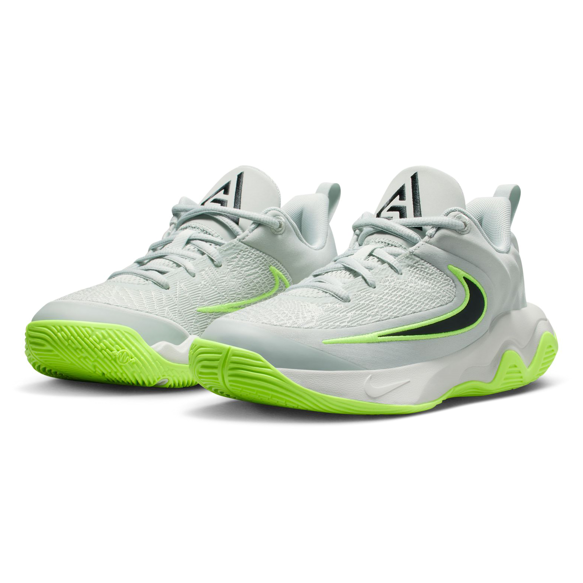 Nike Giannis Immortality 4 Kids Basketball Shoes