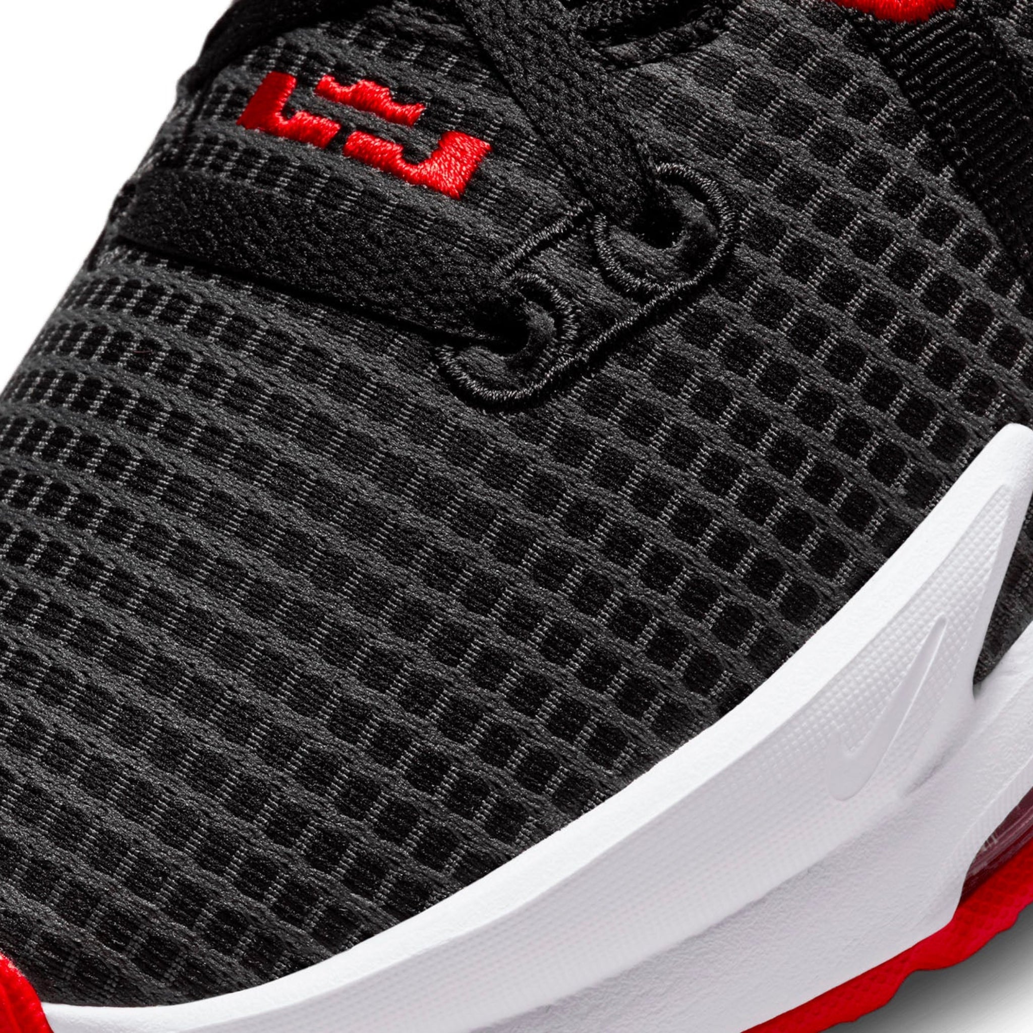 lebron bball shoes
